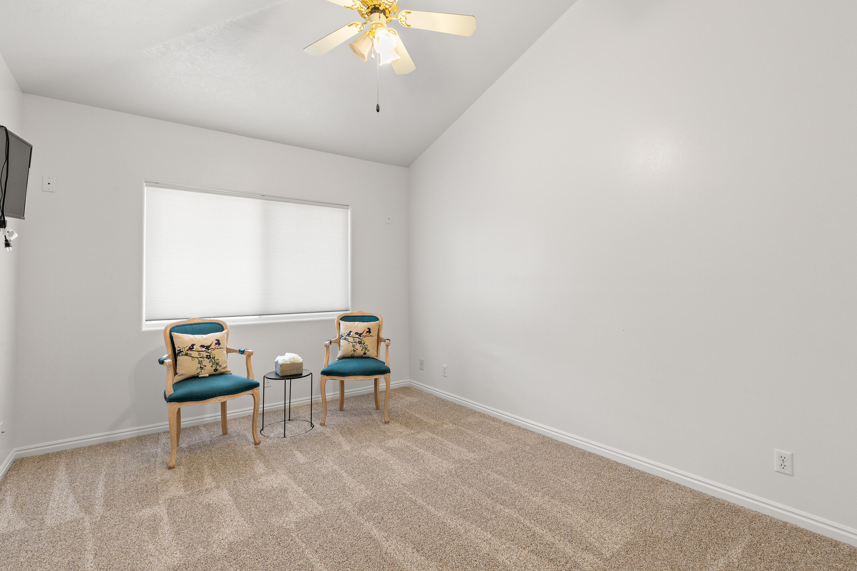 RIVERWOOD TOWNHOMES - Residential