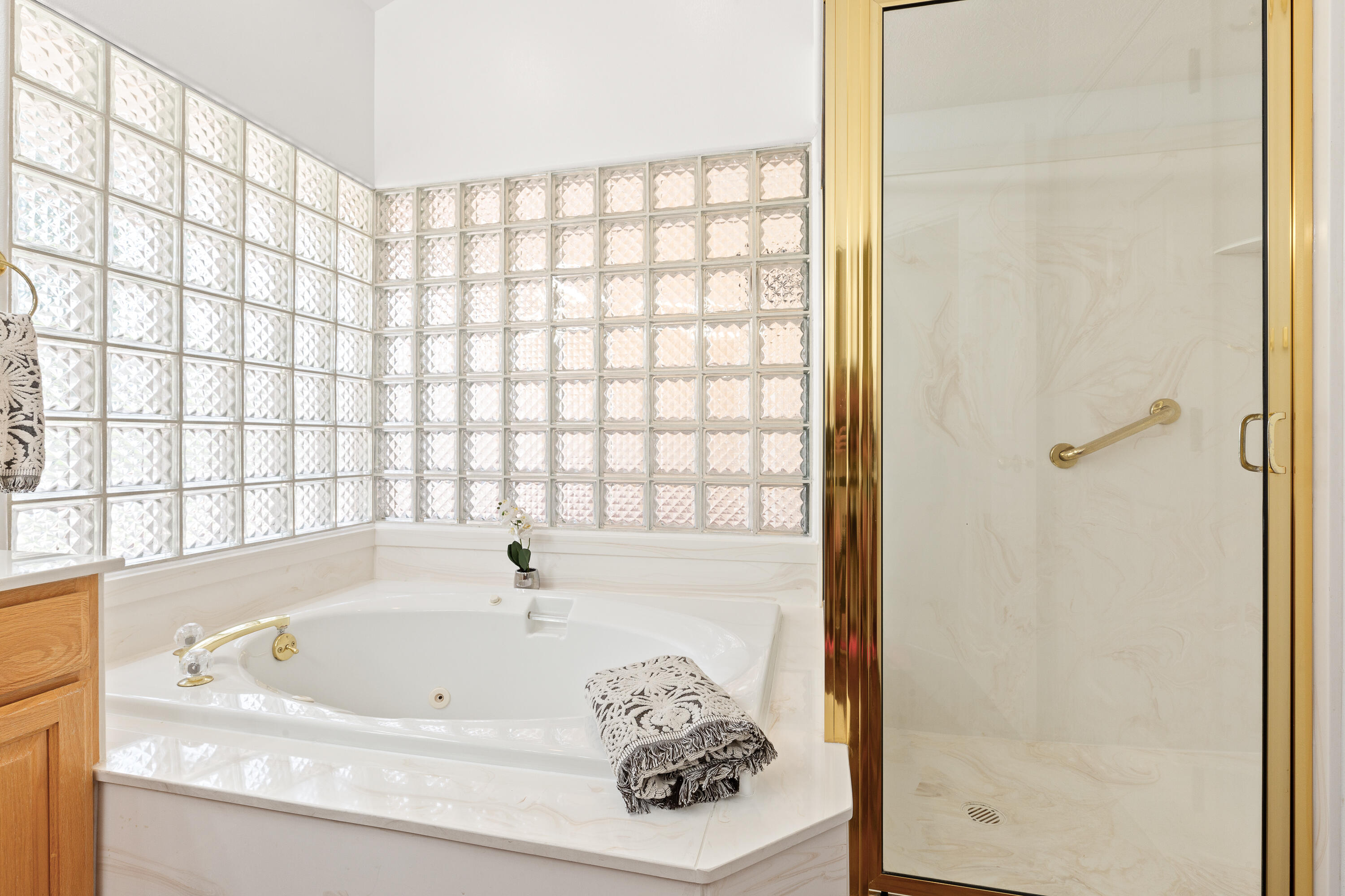 RIVERWOOD TOWNHOMES - Residential