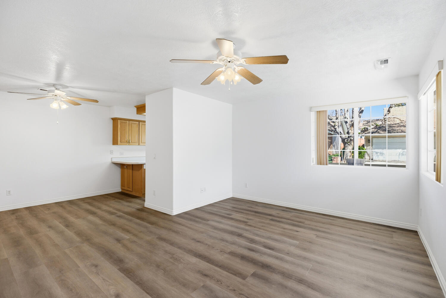 CREEKSIDE HOMES - Residential