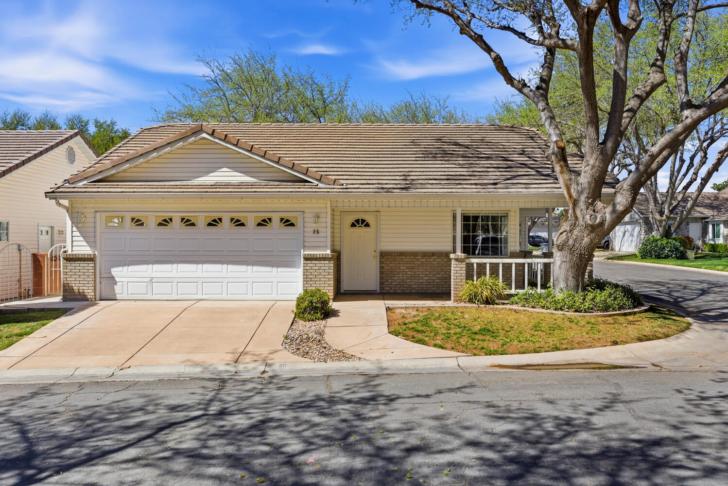 CREEKSIDE HOMES - Residential