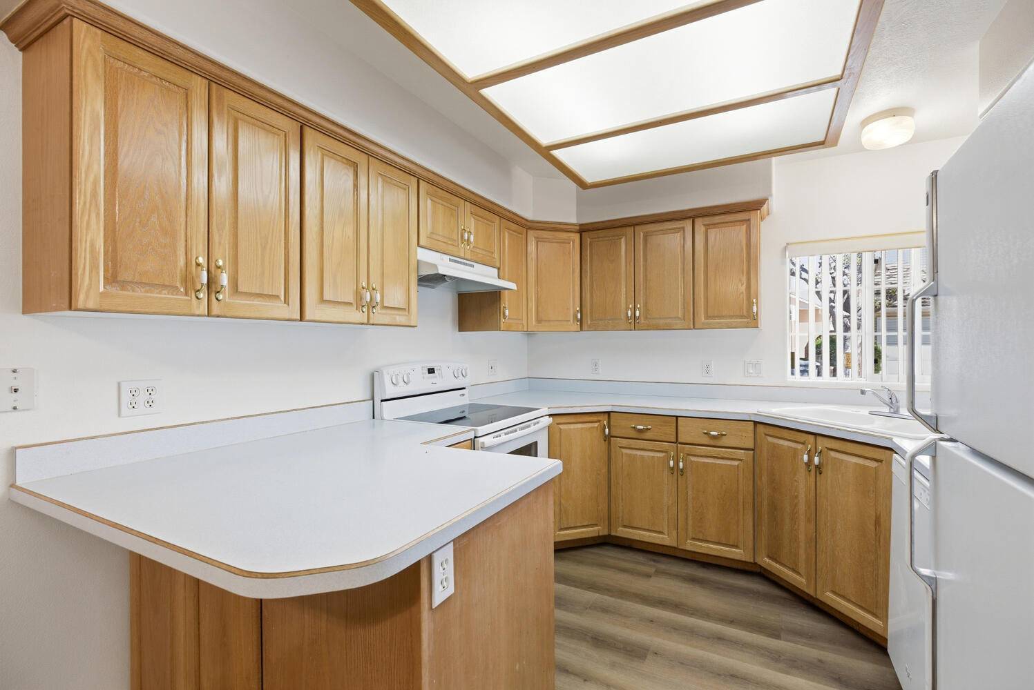 CREEKSIDE HOMES - Residential