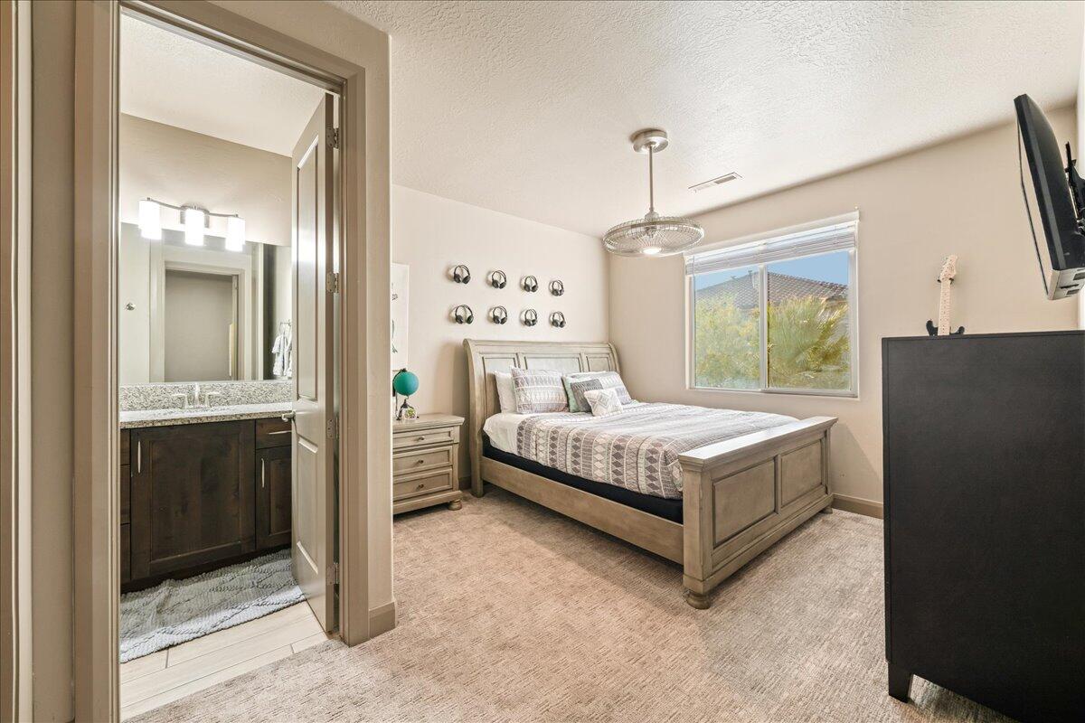 PARADISE VILLAGE AT ZION - Residential