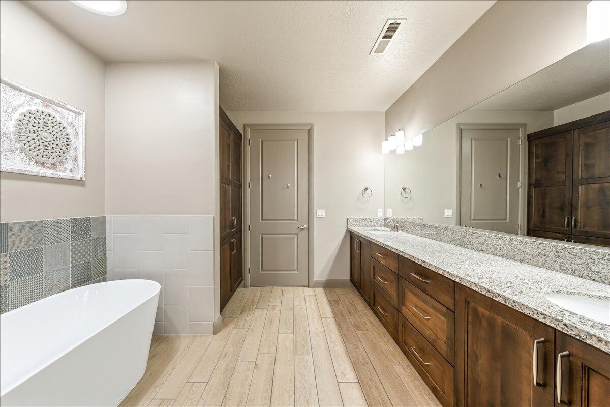 PARADISE VILLAGE AT ZION - Residential