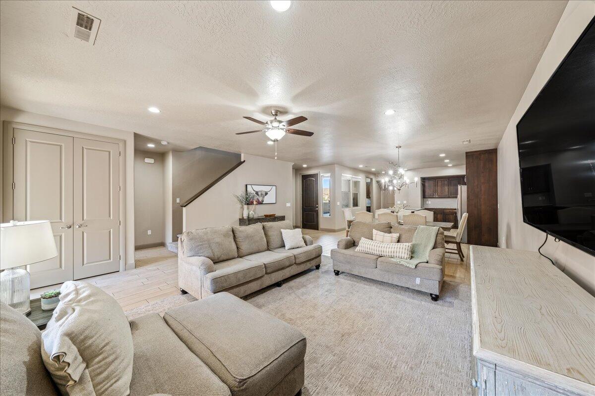 PARADISE VILLAGE AT ZION - Residential