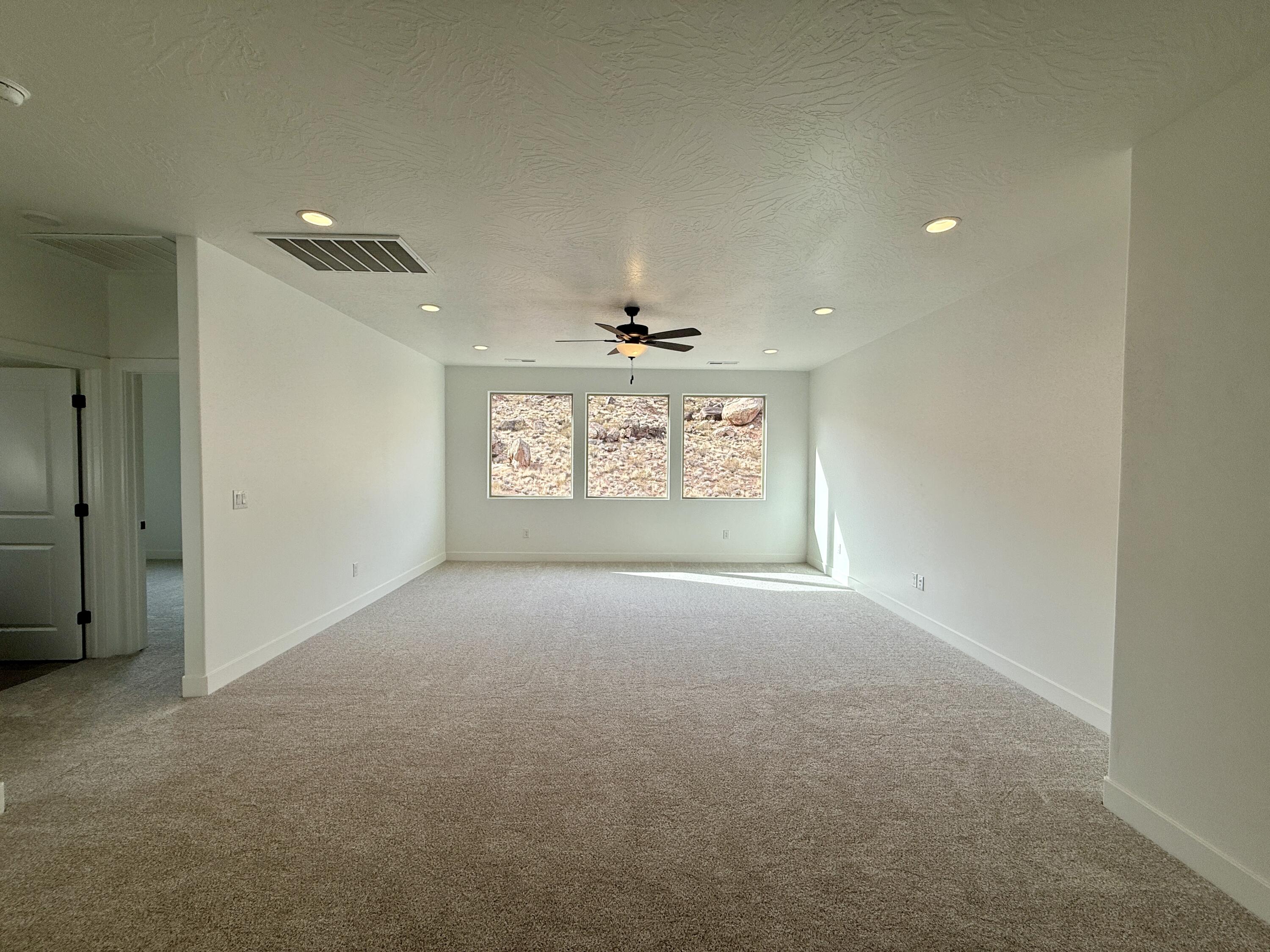 DESERT CLIFFS - Residential