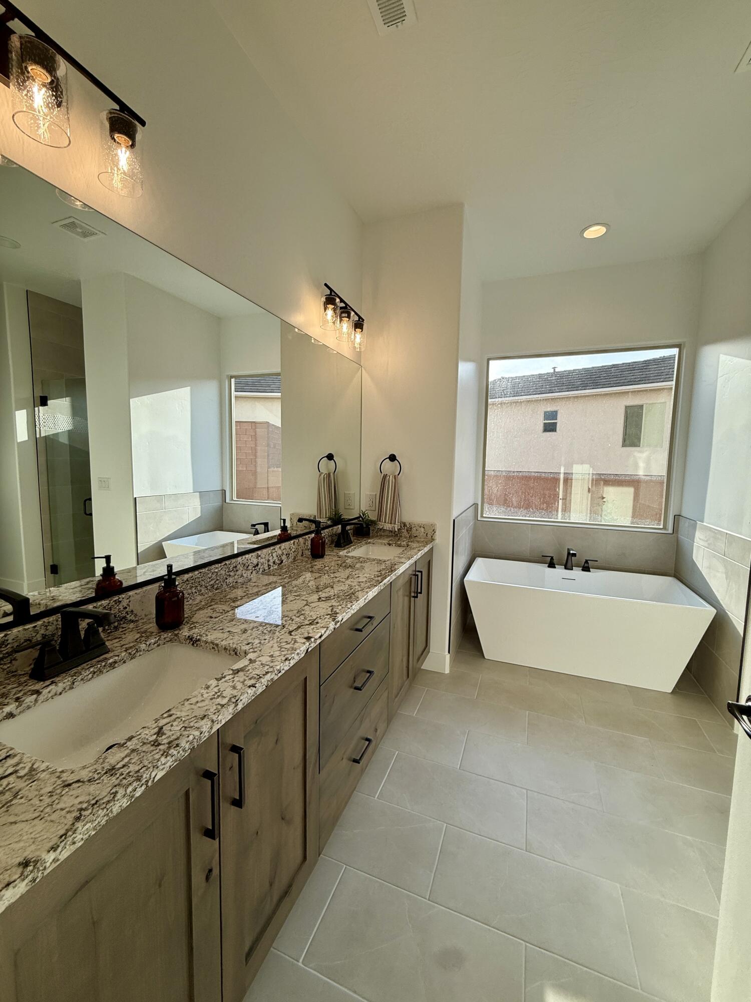 DESERT CLIFFS - Residential