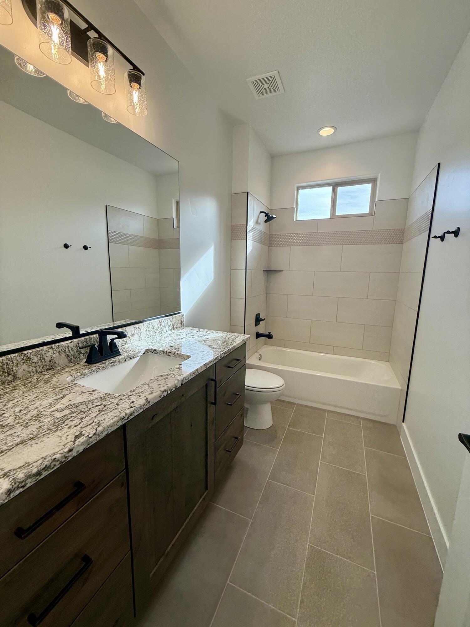 DESERT CLIFFS - Residential