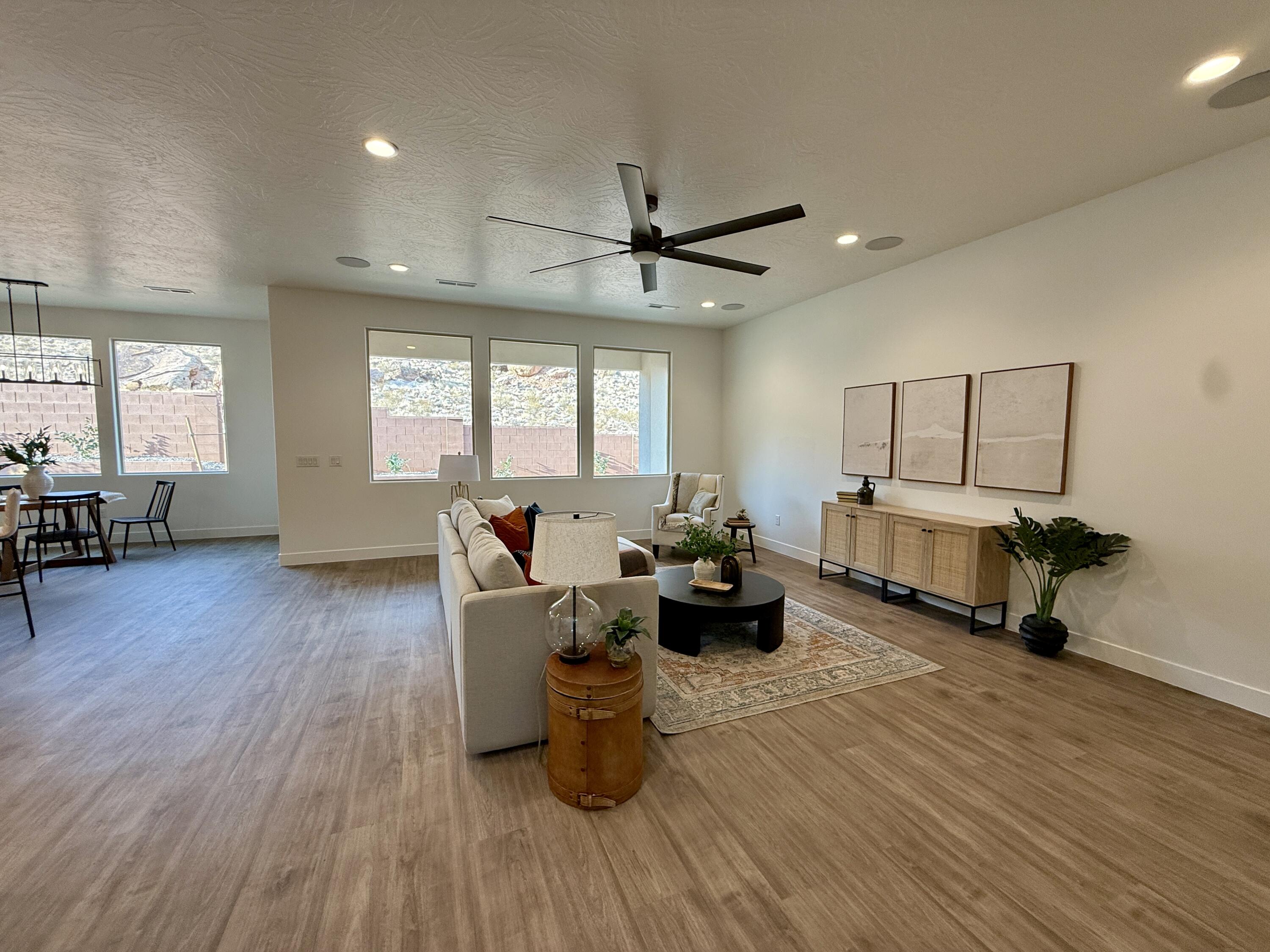 DESERT CLIFFS - Residential