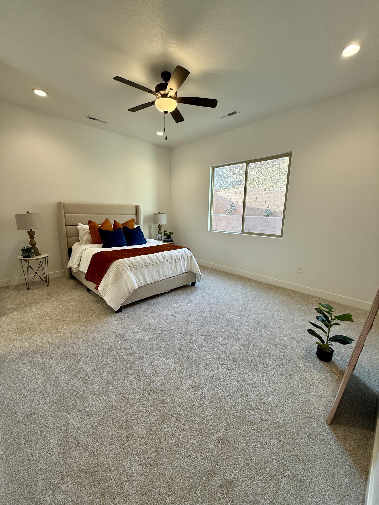 DESERT CLIFFS - Residential