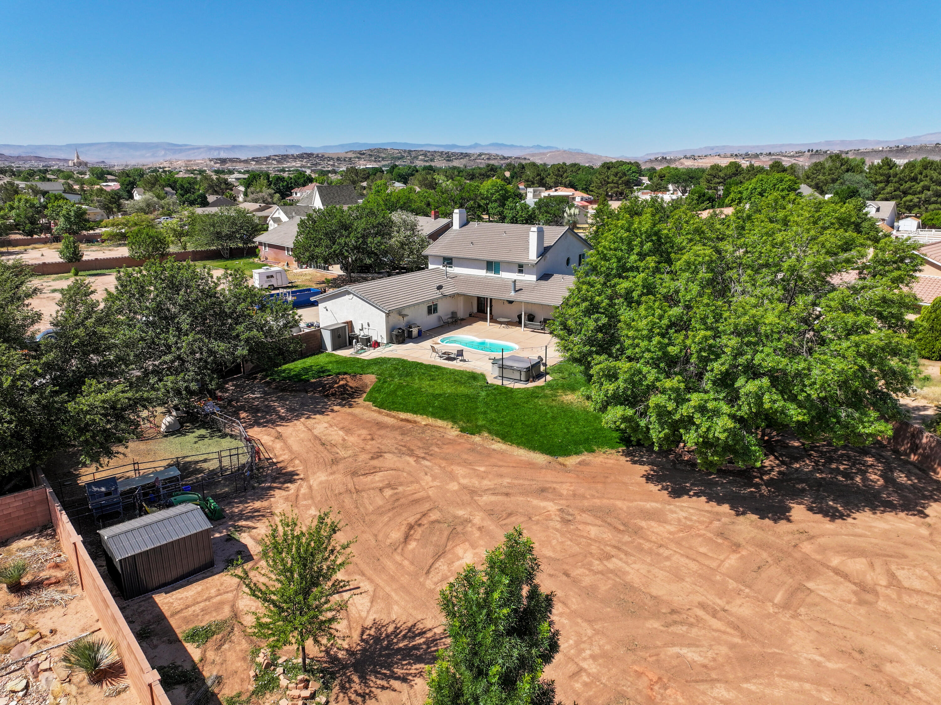 PINE VIEW ESTATES - Residential