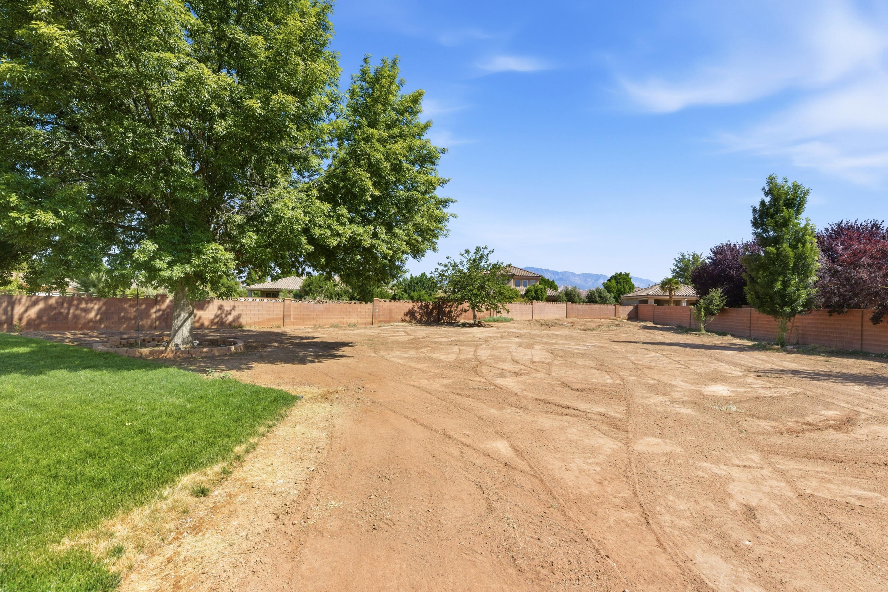 PINE VIEW ESTATES - Residential