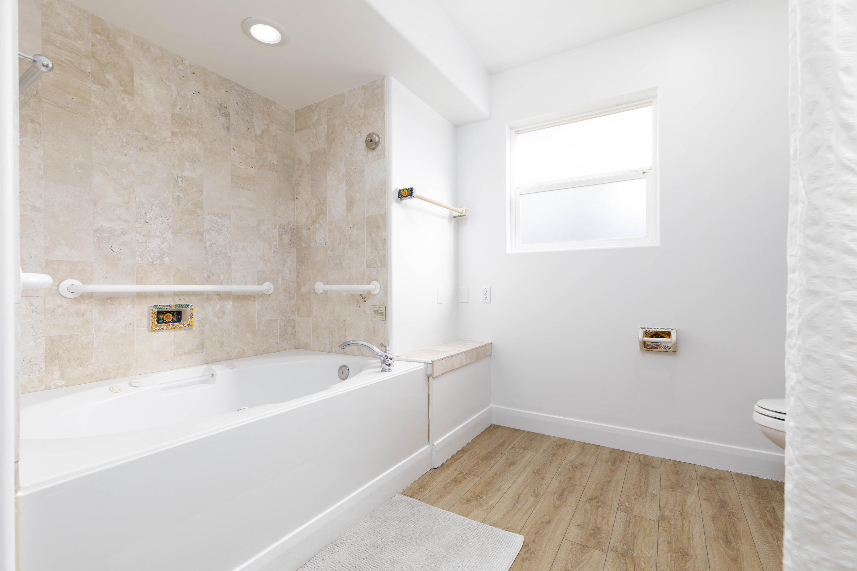 AMIRA AT GREEN VALLEY - Residential