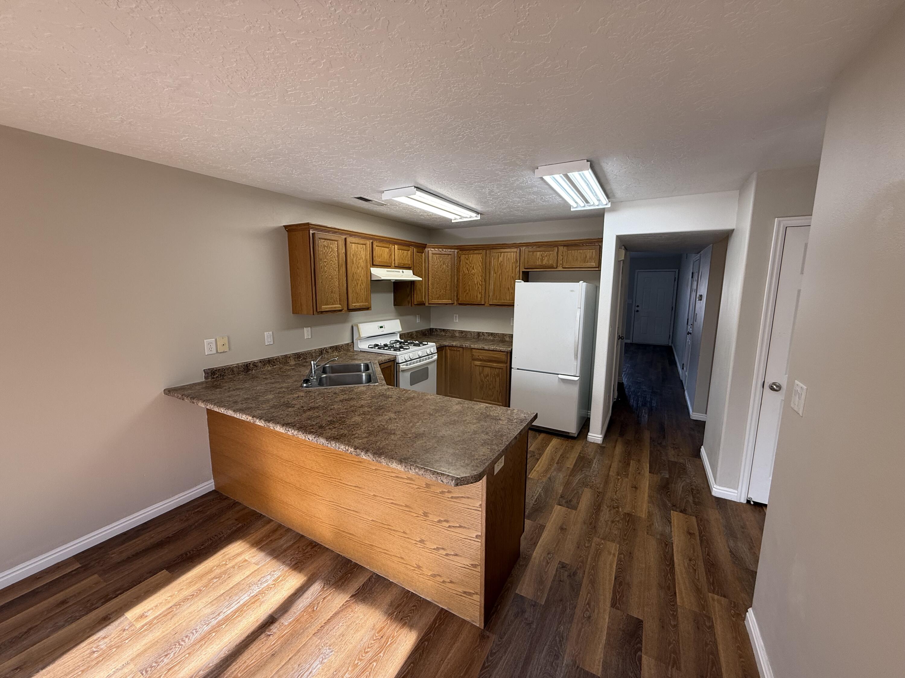 PECAN MEADOWS - Residential