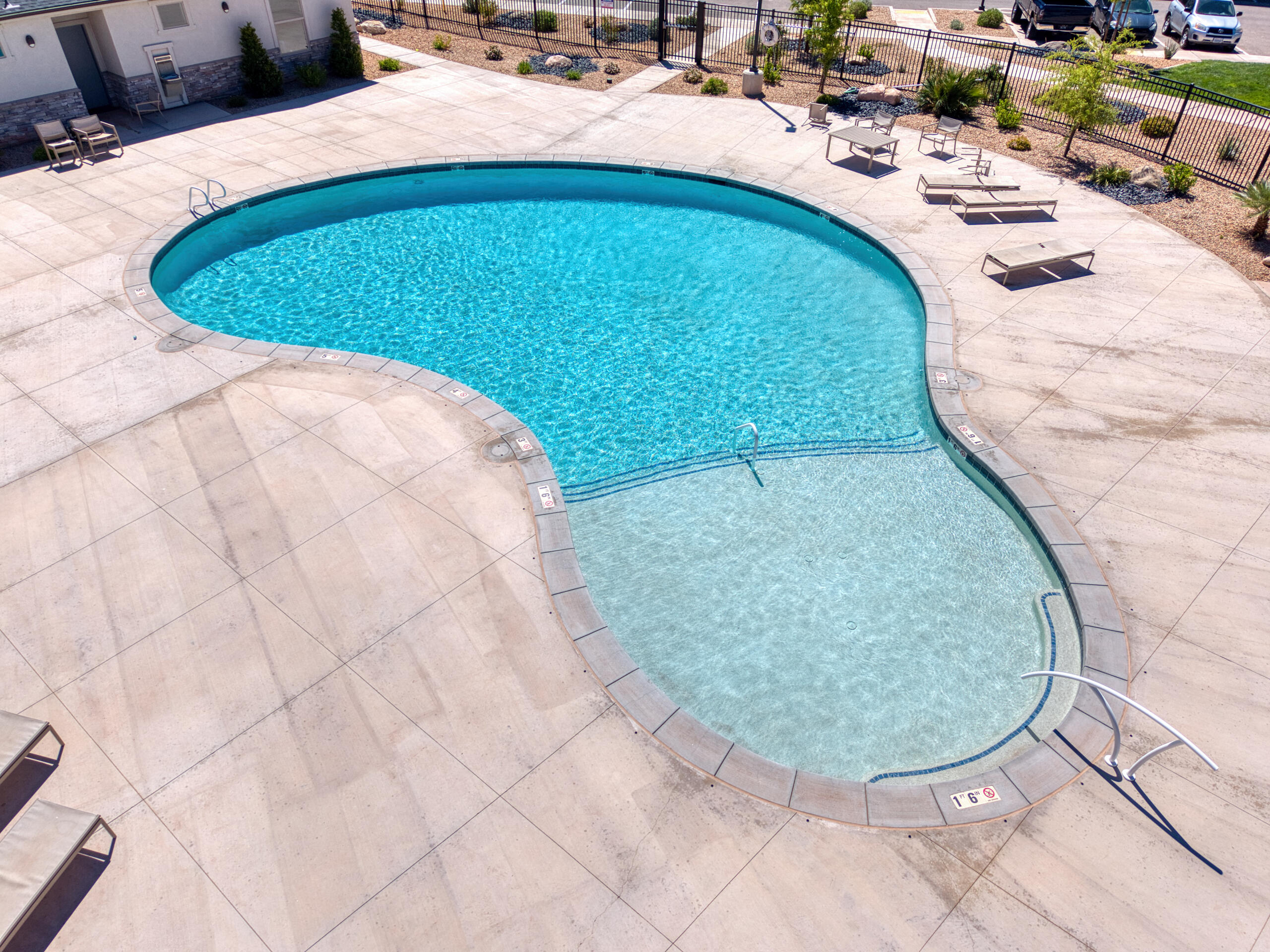 LONE ROCK CONDOS - Residential