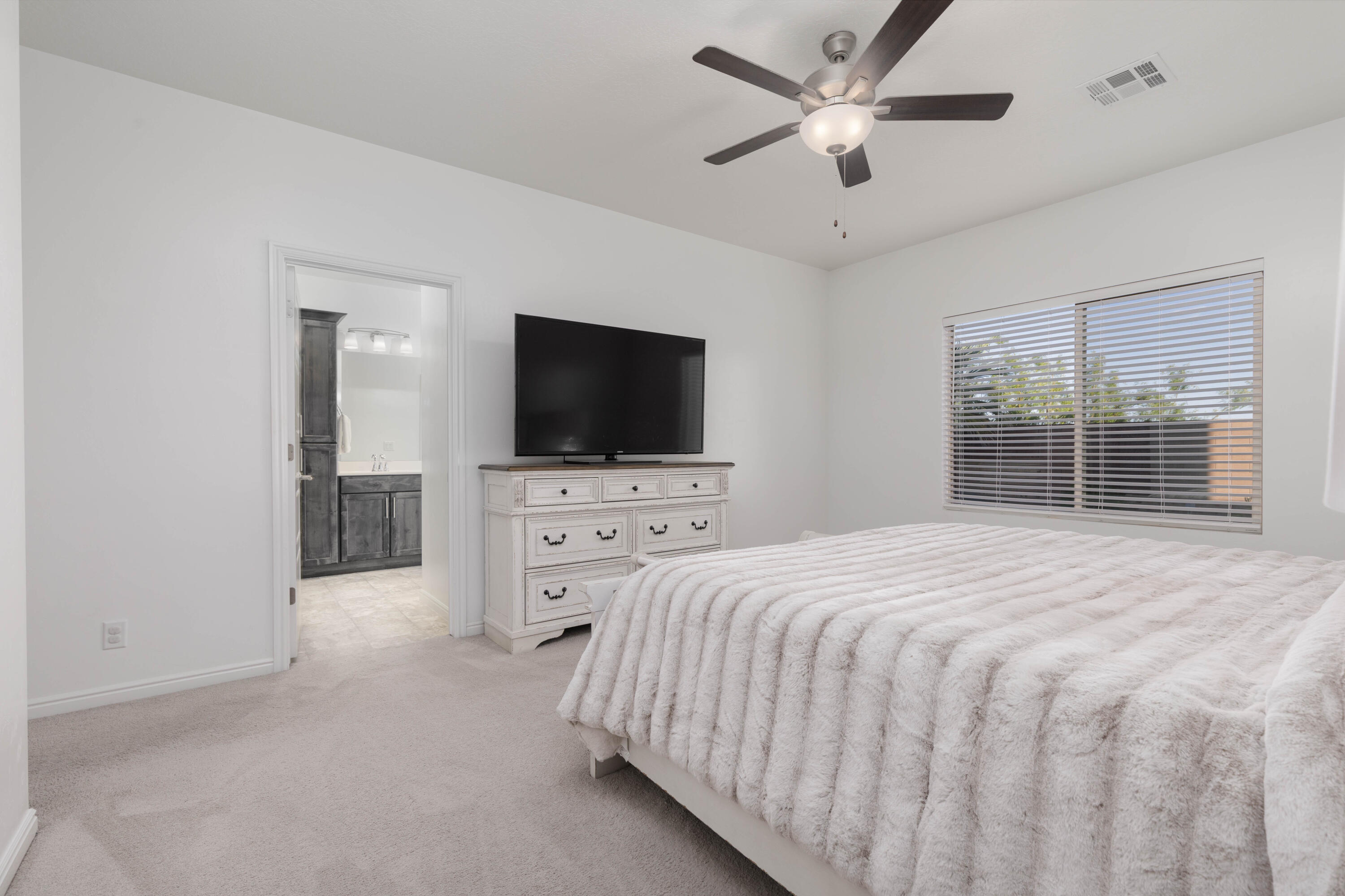 WHITE SANDS - Residential