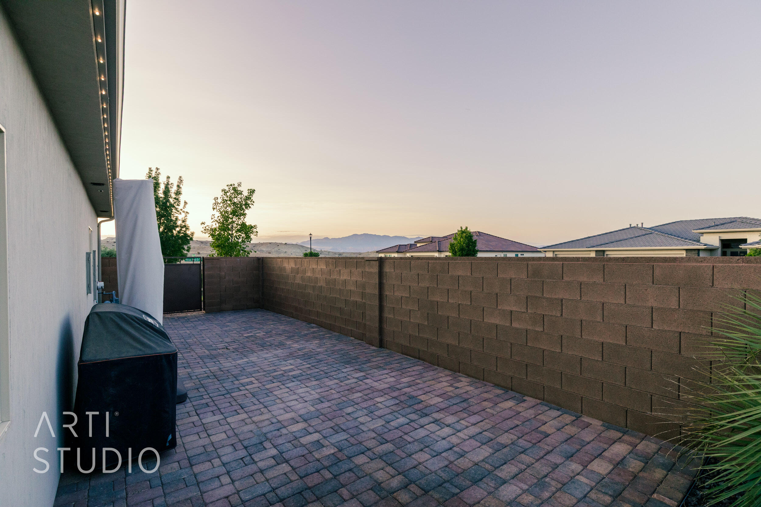 WHITE SANDS - Residential