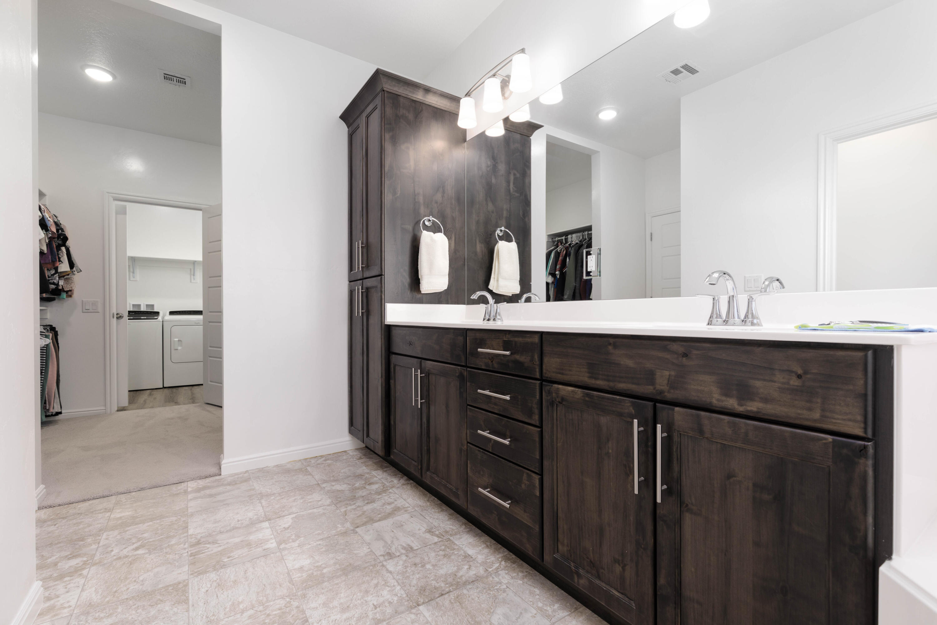 WHITE SANDS - Residential