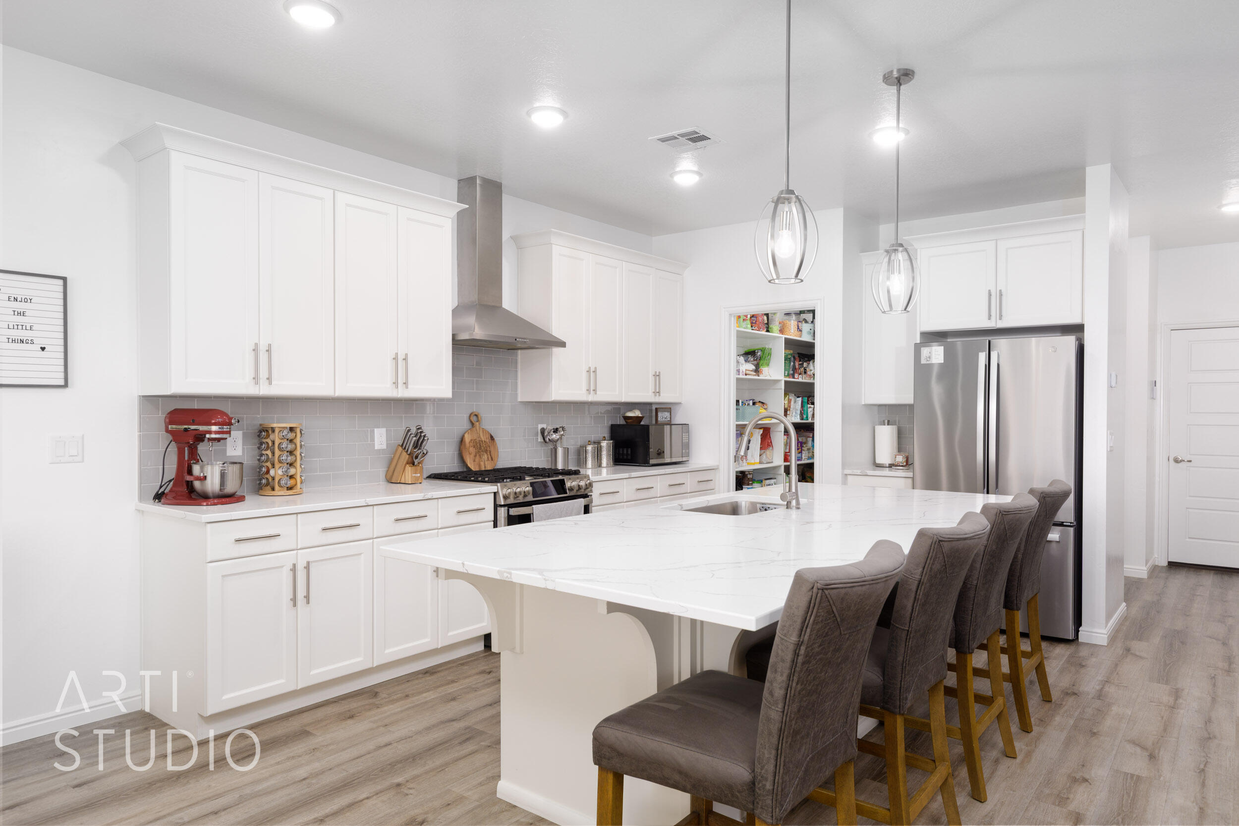 WHITE SANDS - Residential