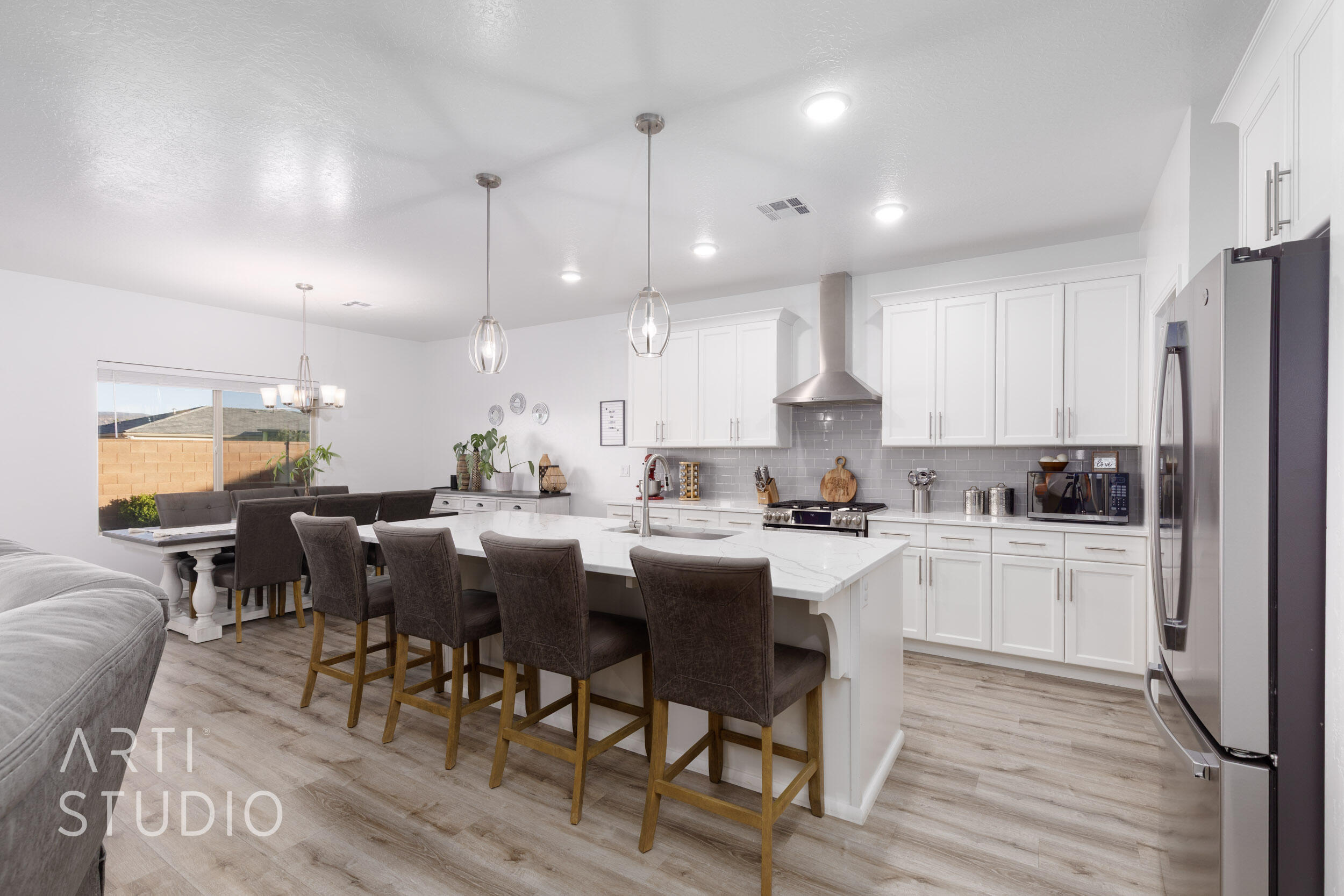 WHITE SANDS - Residential