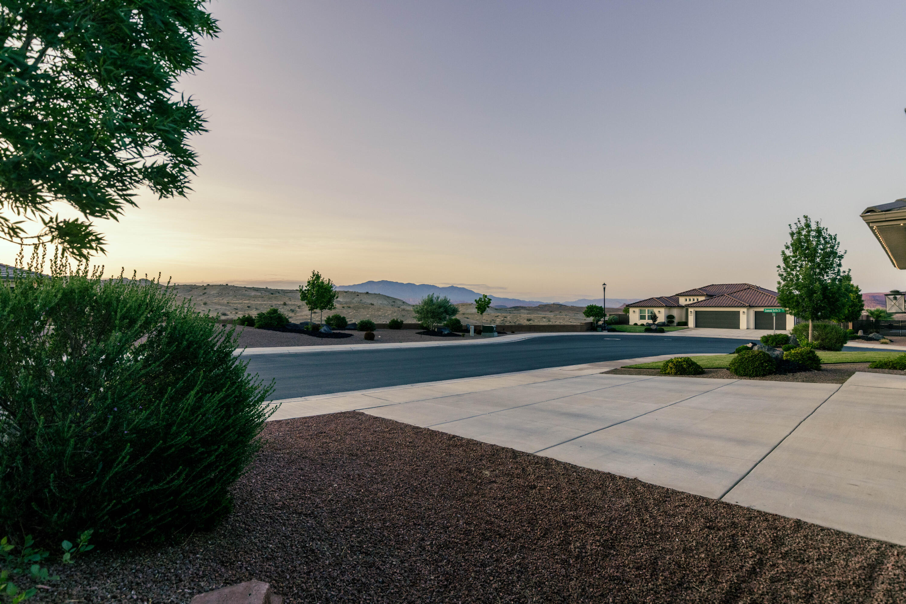 WHITE SANDS - Residential