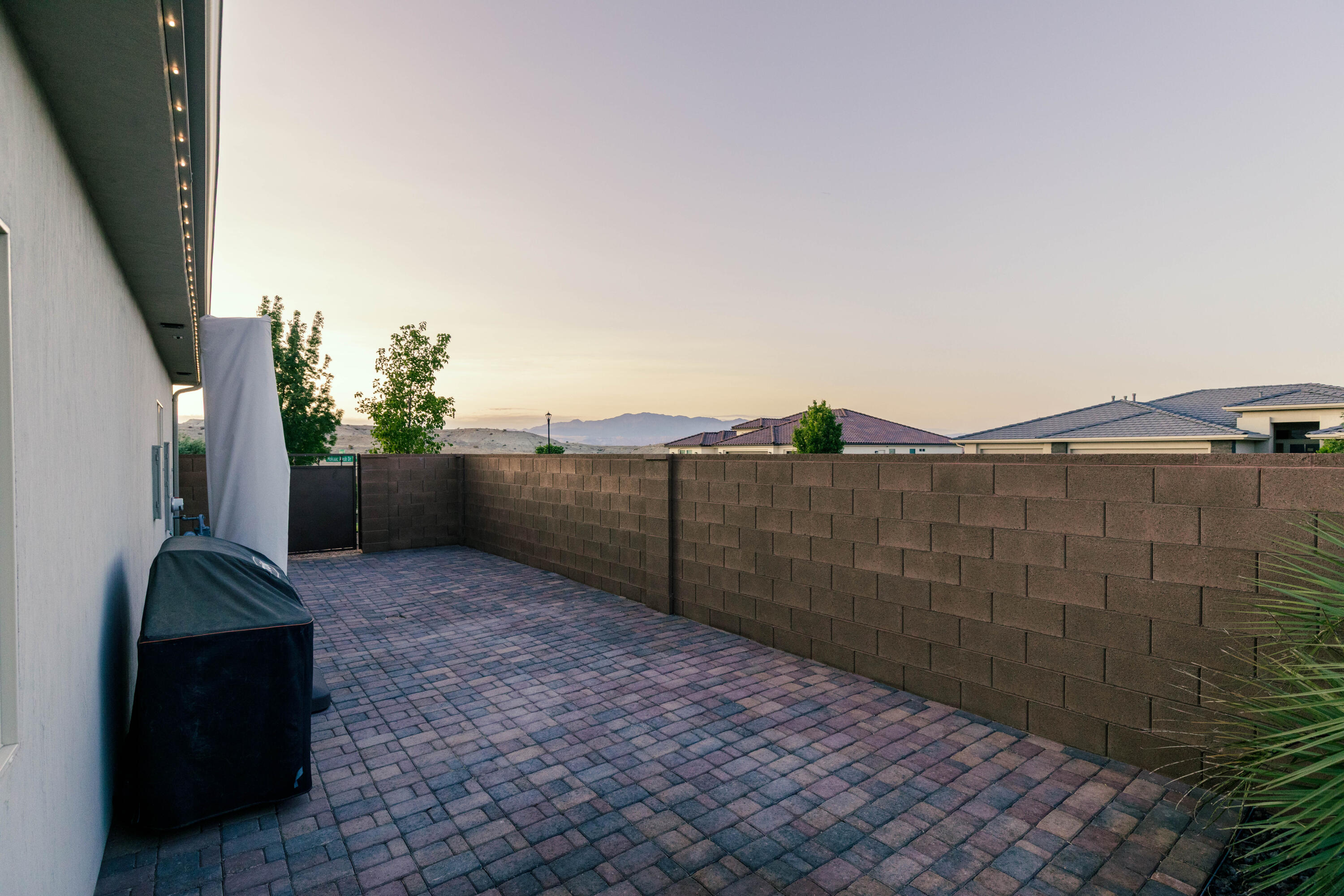 WHITE SANDS - Residential