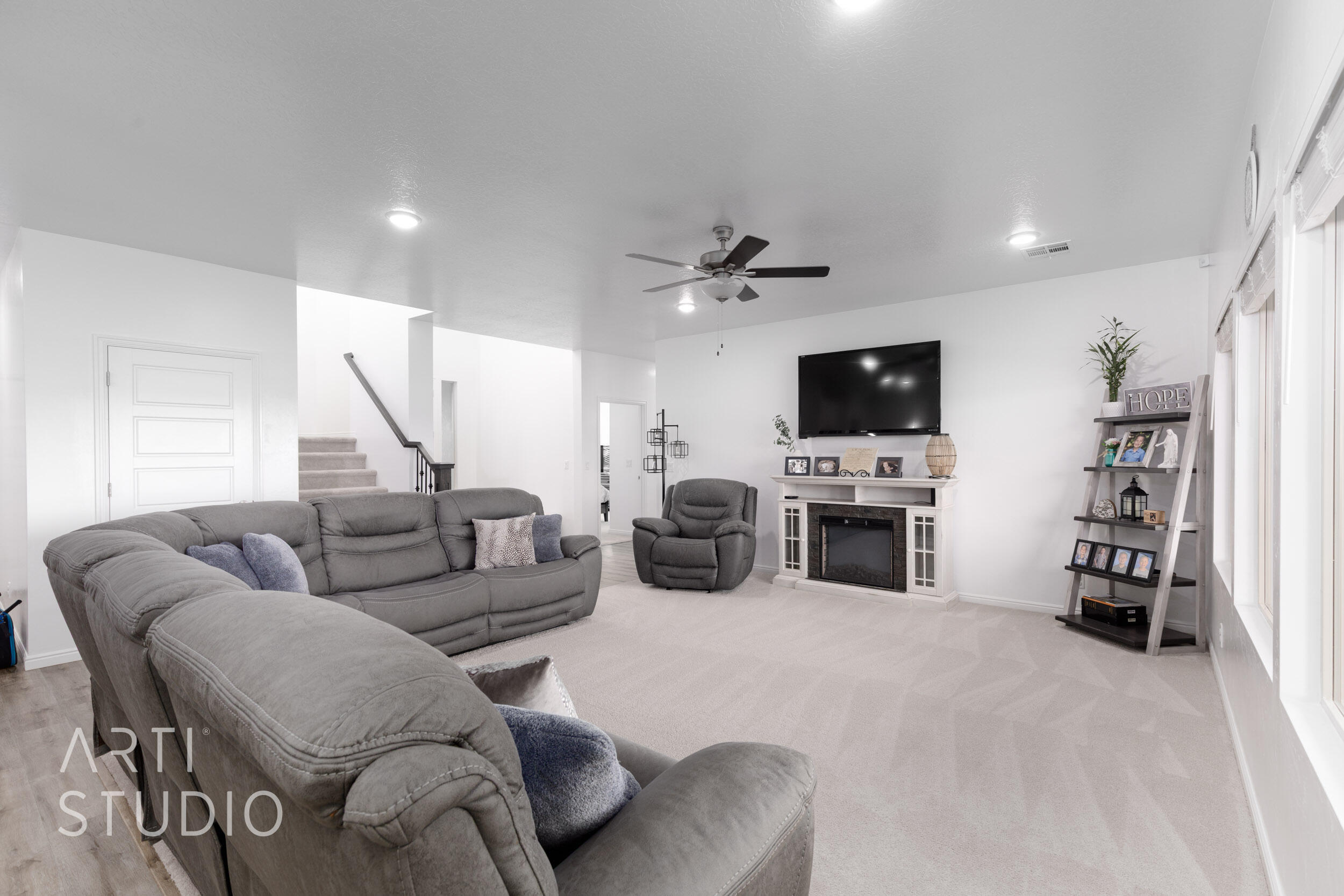 WHITE SANDS - Residential