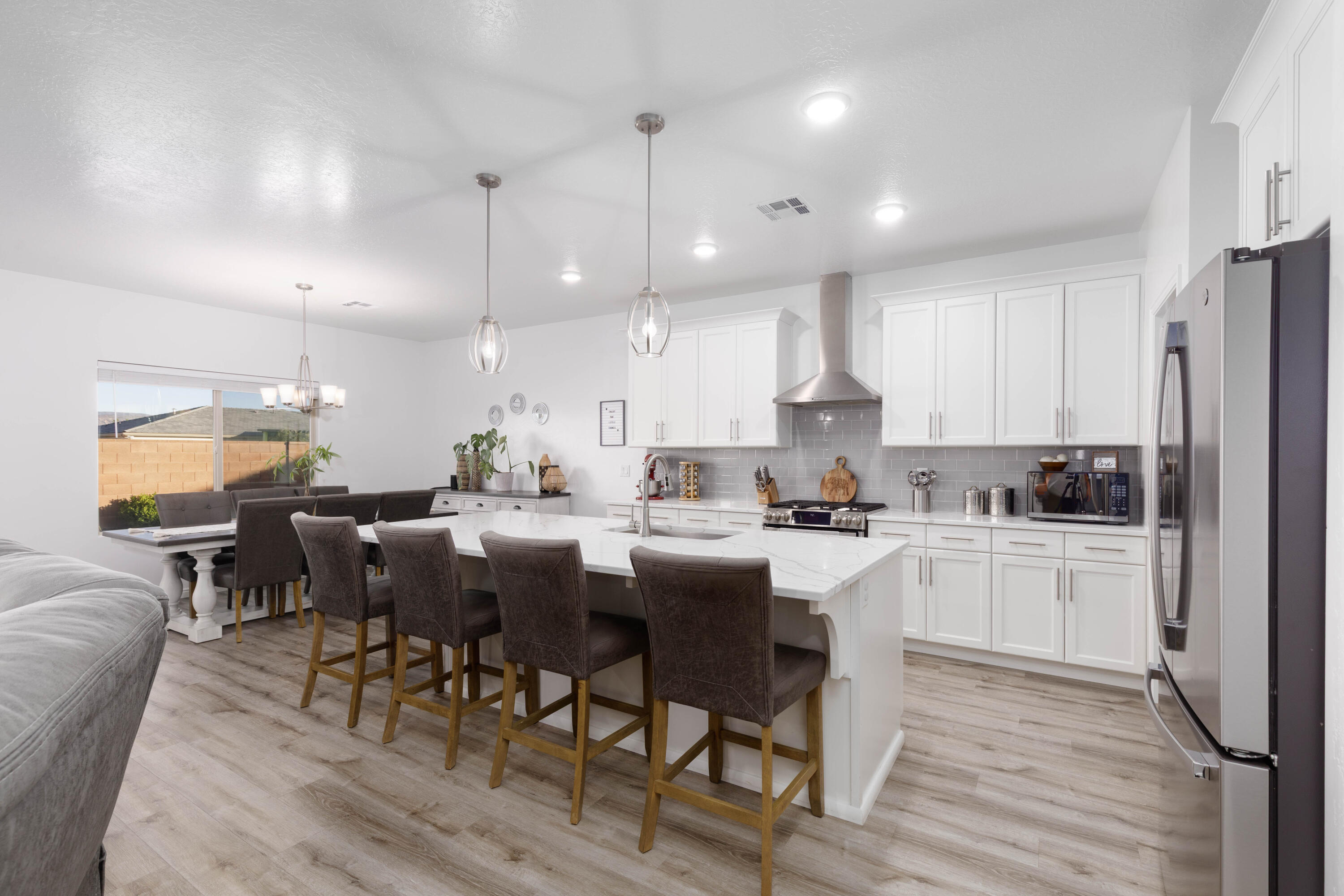 WHITE SANDS - Residential