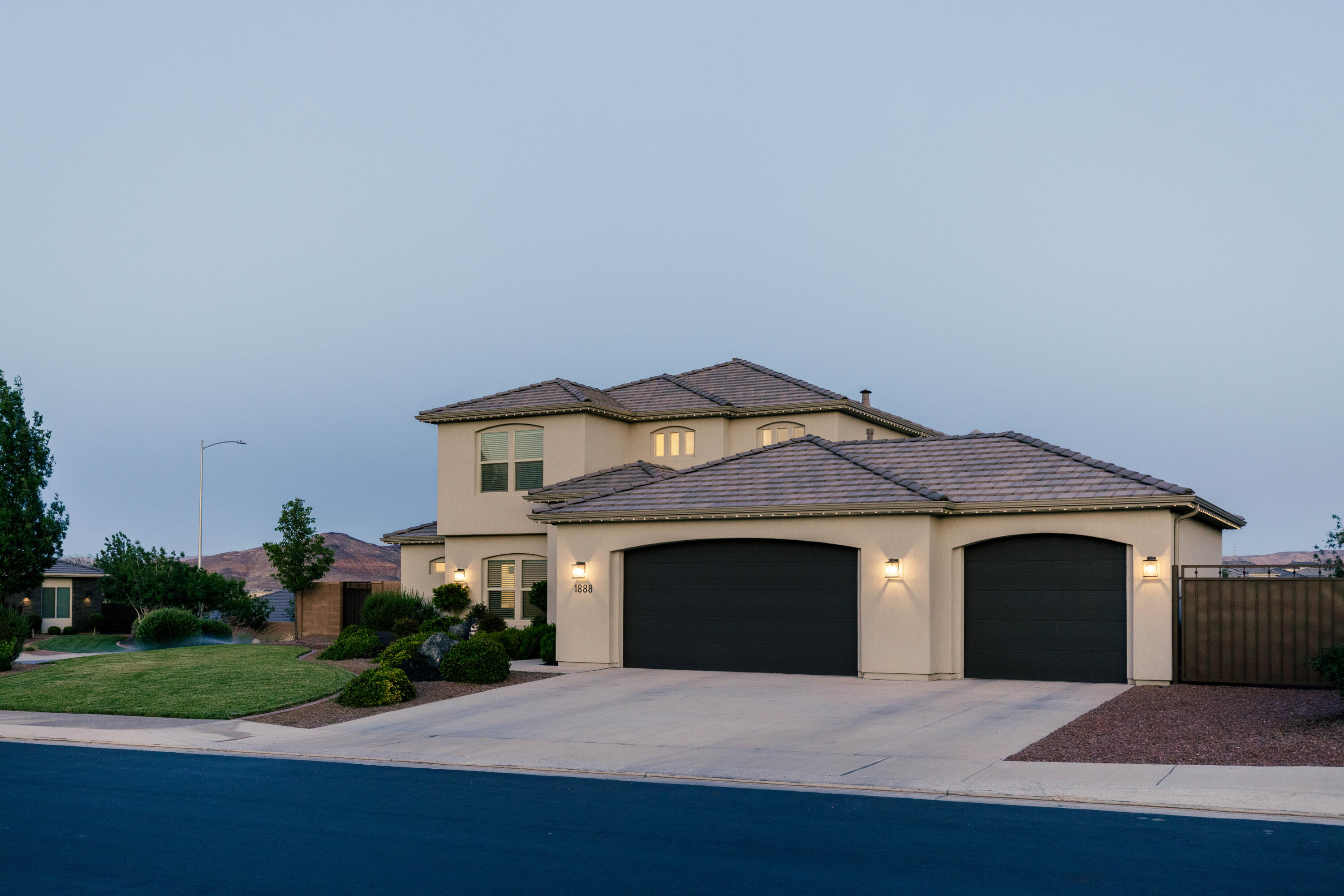 WHITE SANDS - Residential