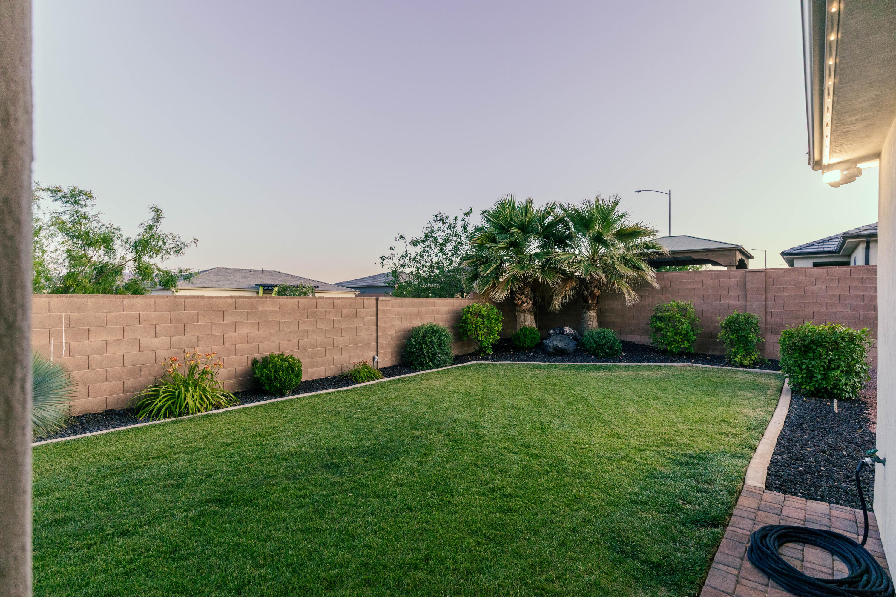 WHITE SANDS - Residential