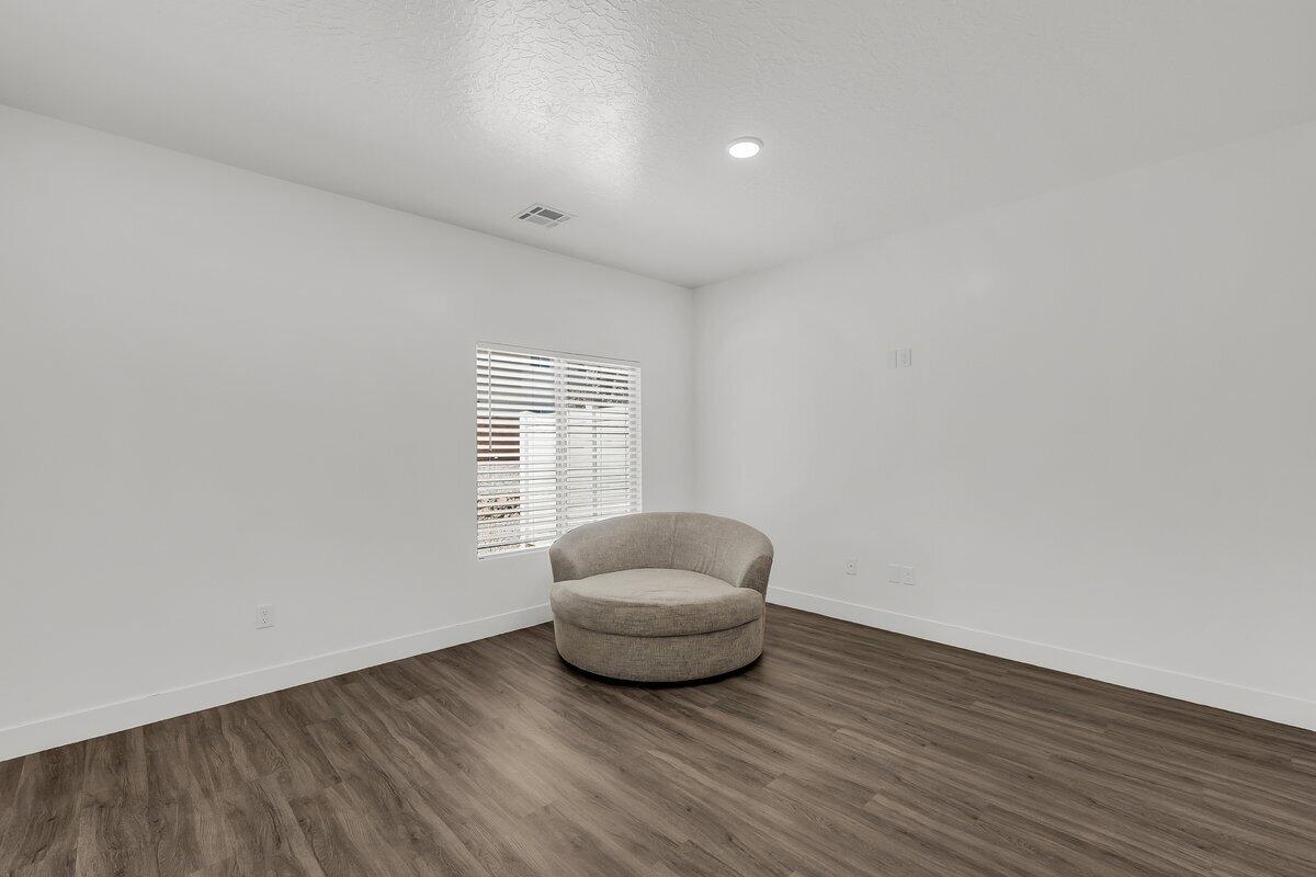 SOUTH DESERT TH - Residential