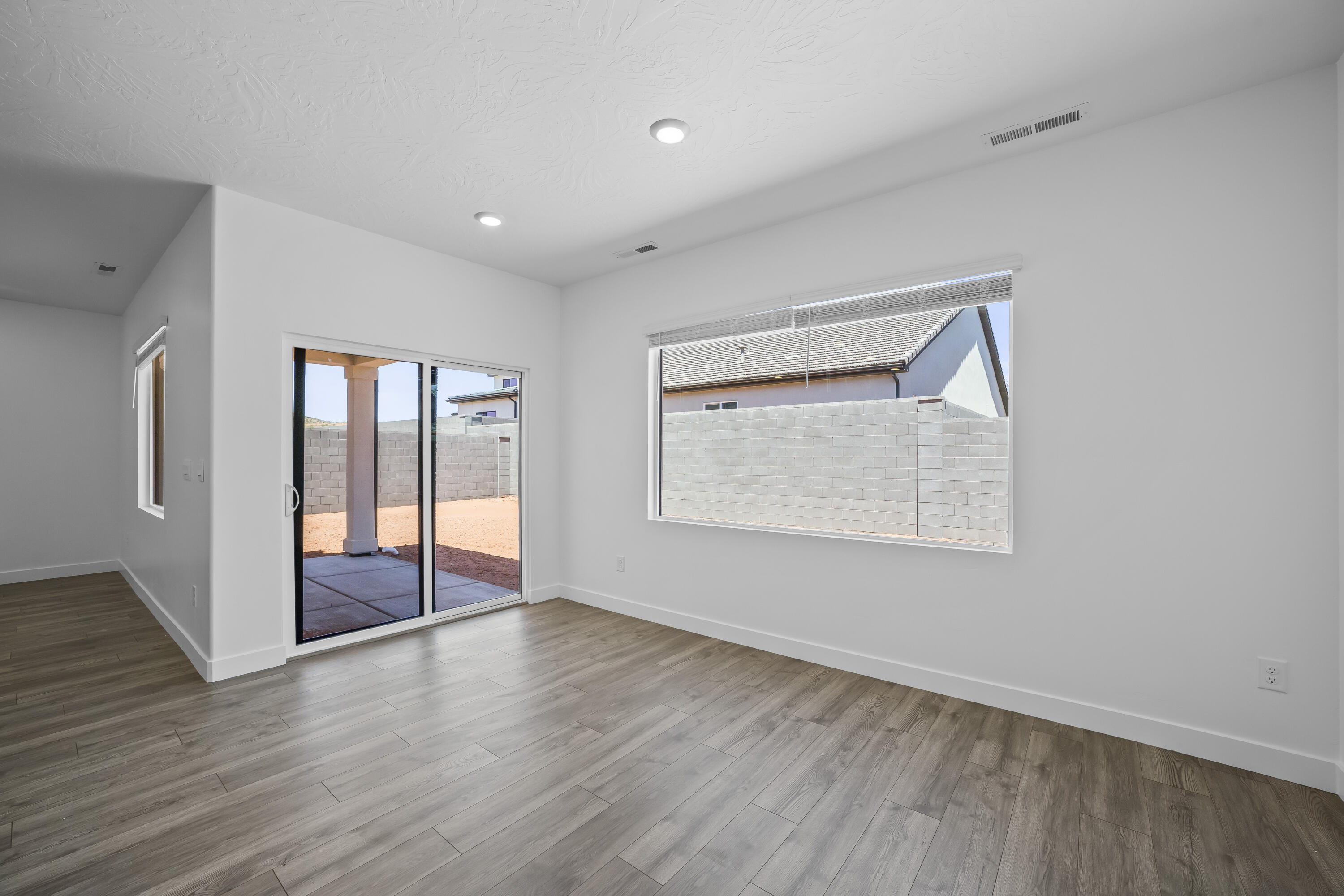 CORRAL HOLLOW AT LONG VALLEY - Residential