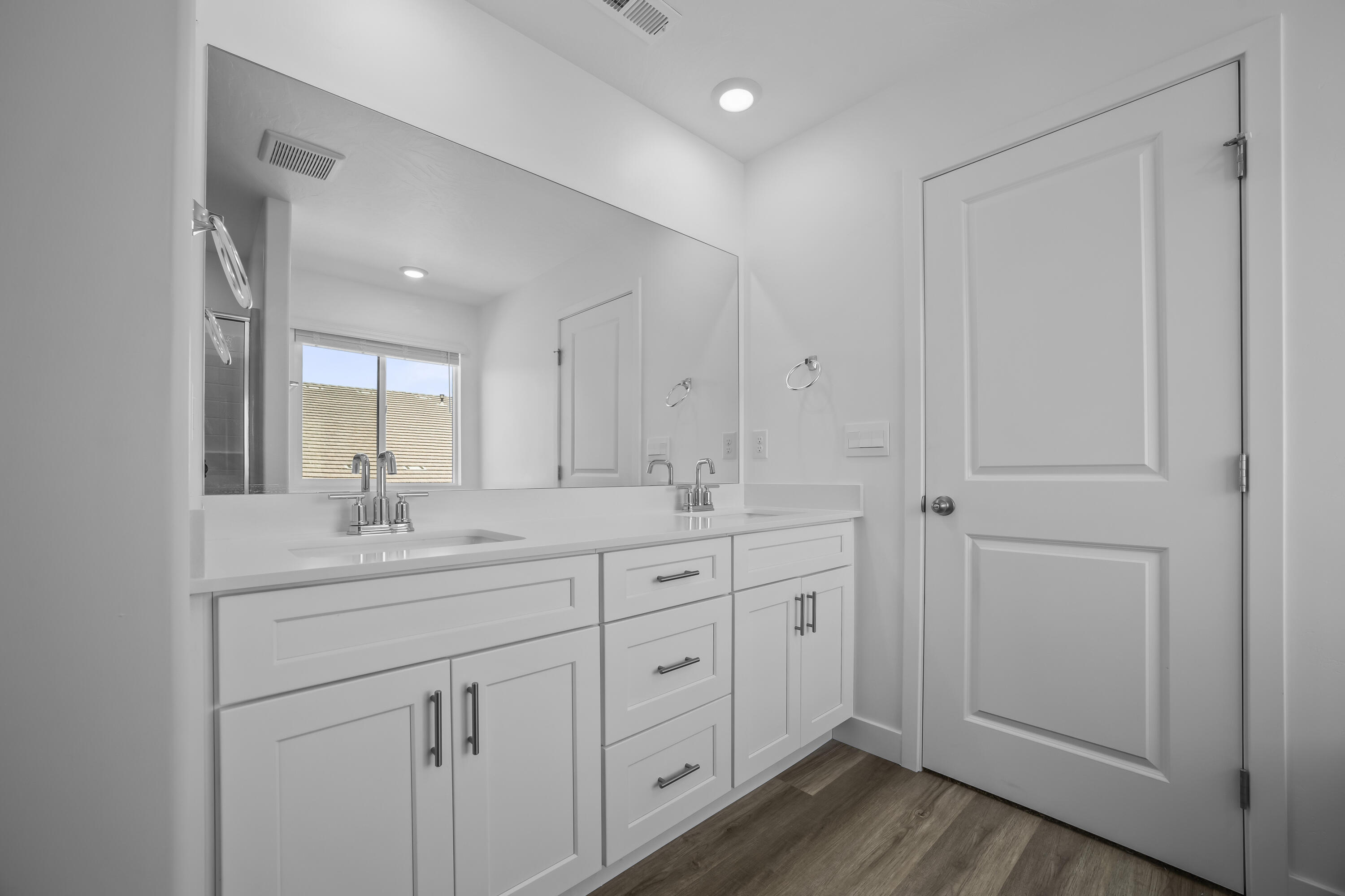 CORRAL HOLLOW AT LONG VALLEY - Residential