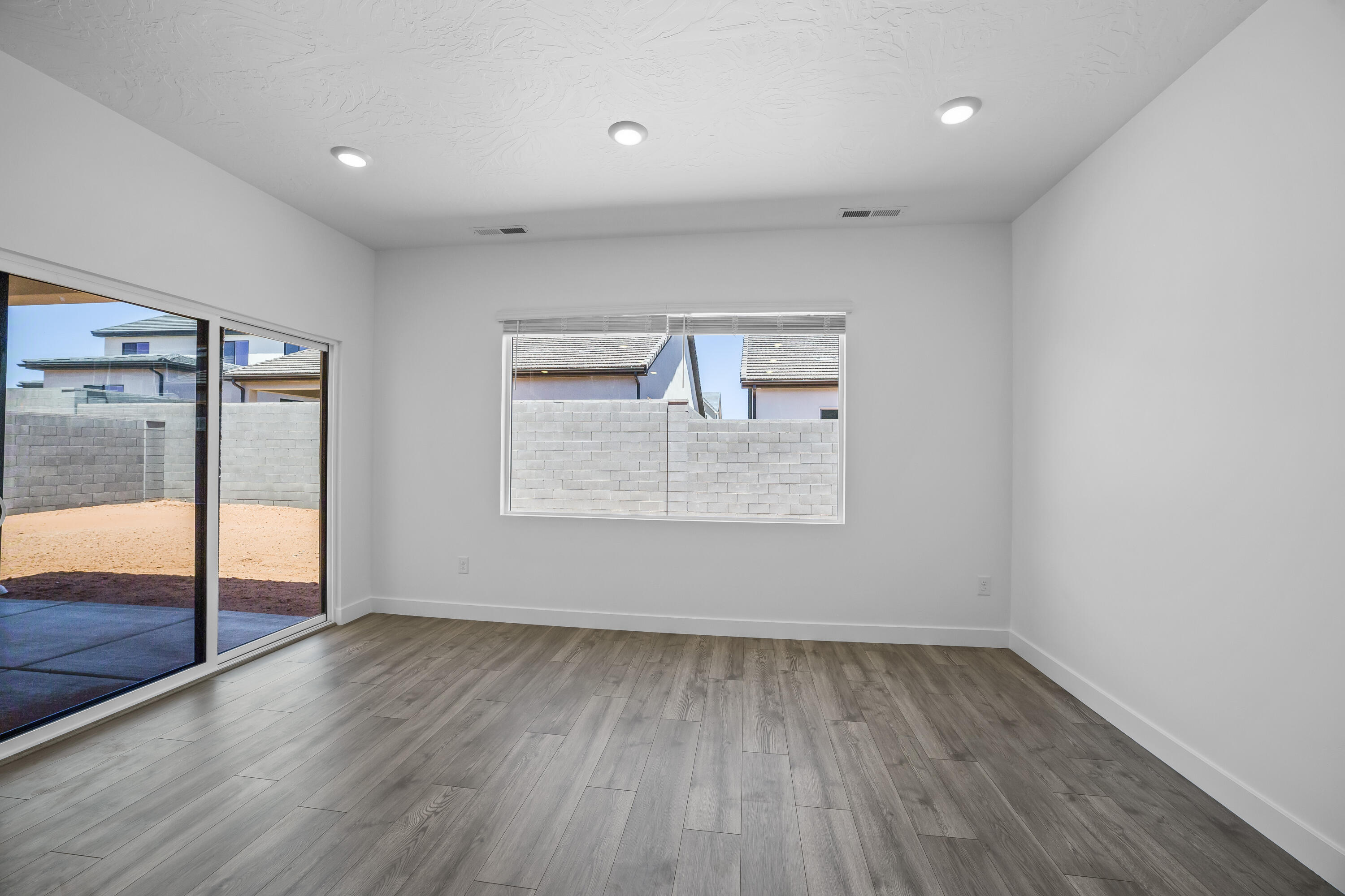 CORRAL HOLLOW AT LONG VALLEY - Residential