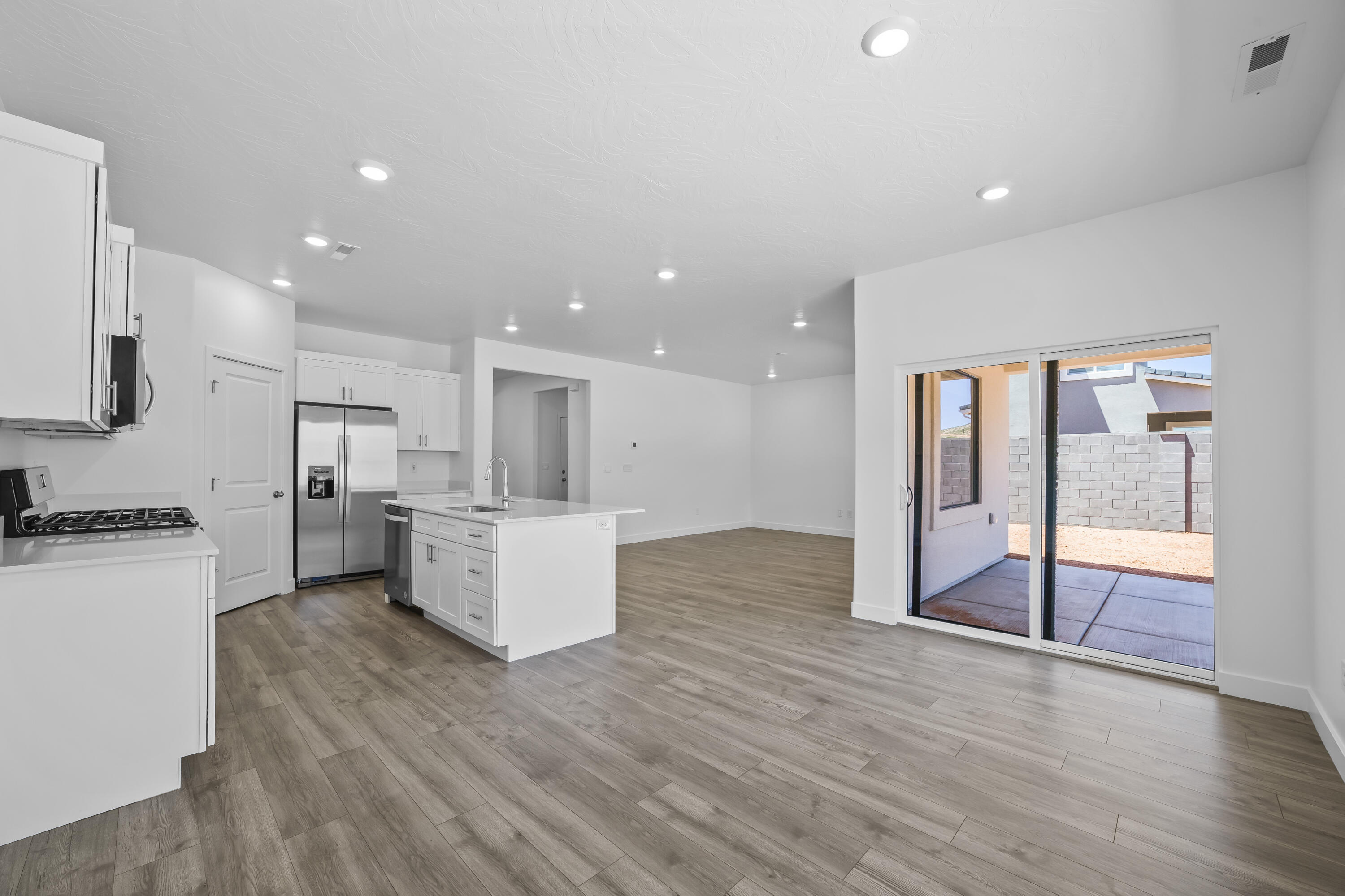 CORRAL HOLLOW AT LONG VALLEY - Residential