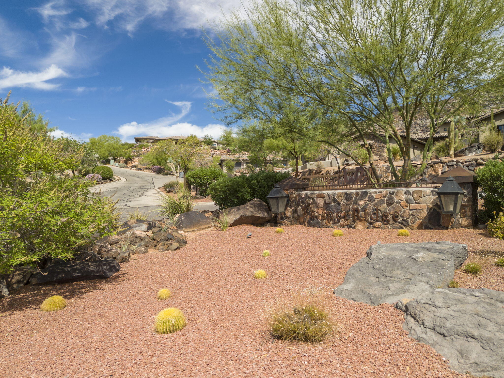 WHISPER RIDGE - Land