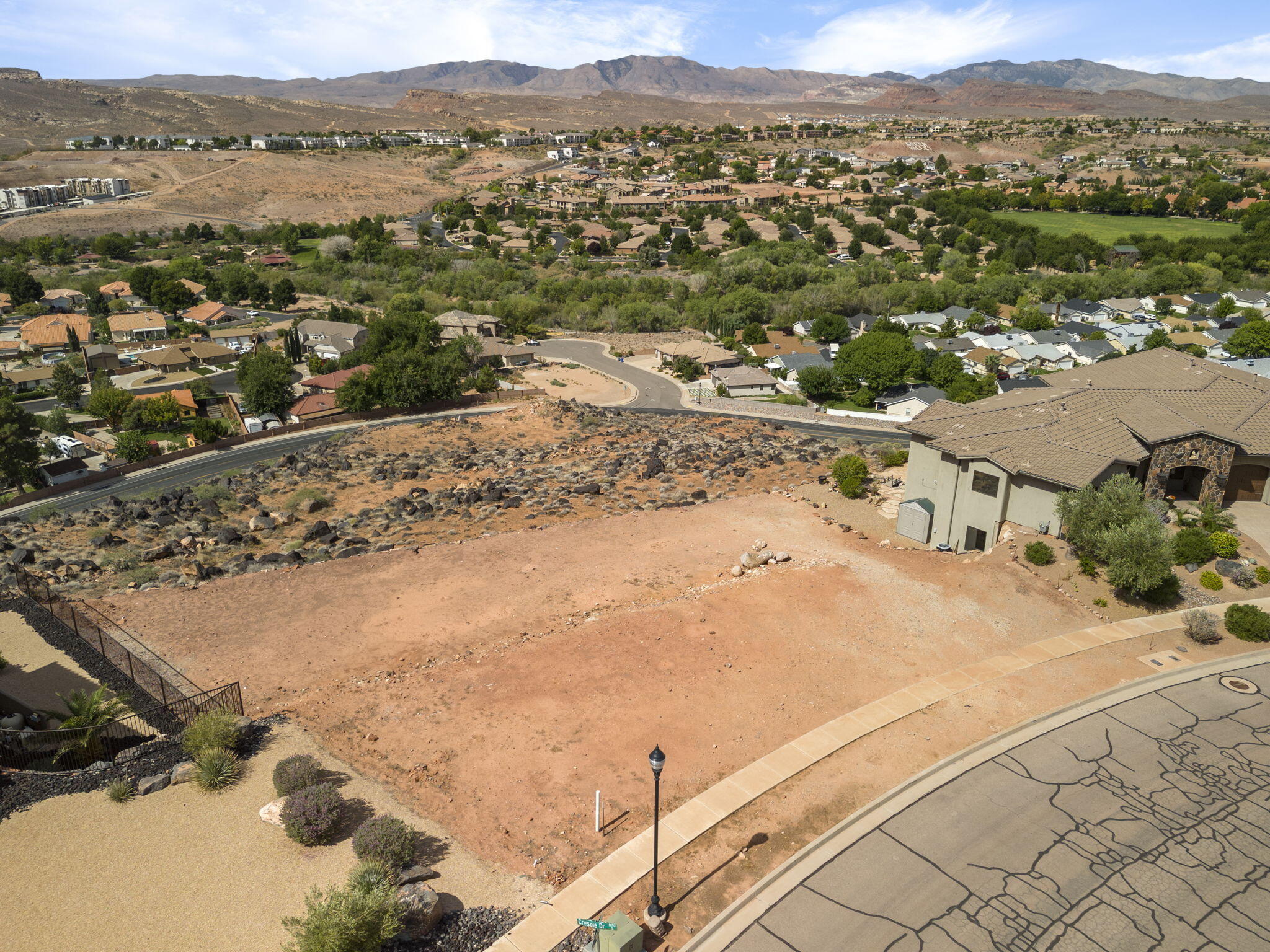 WHISPER RIDGE - Land