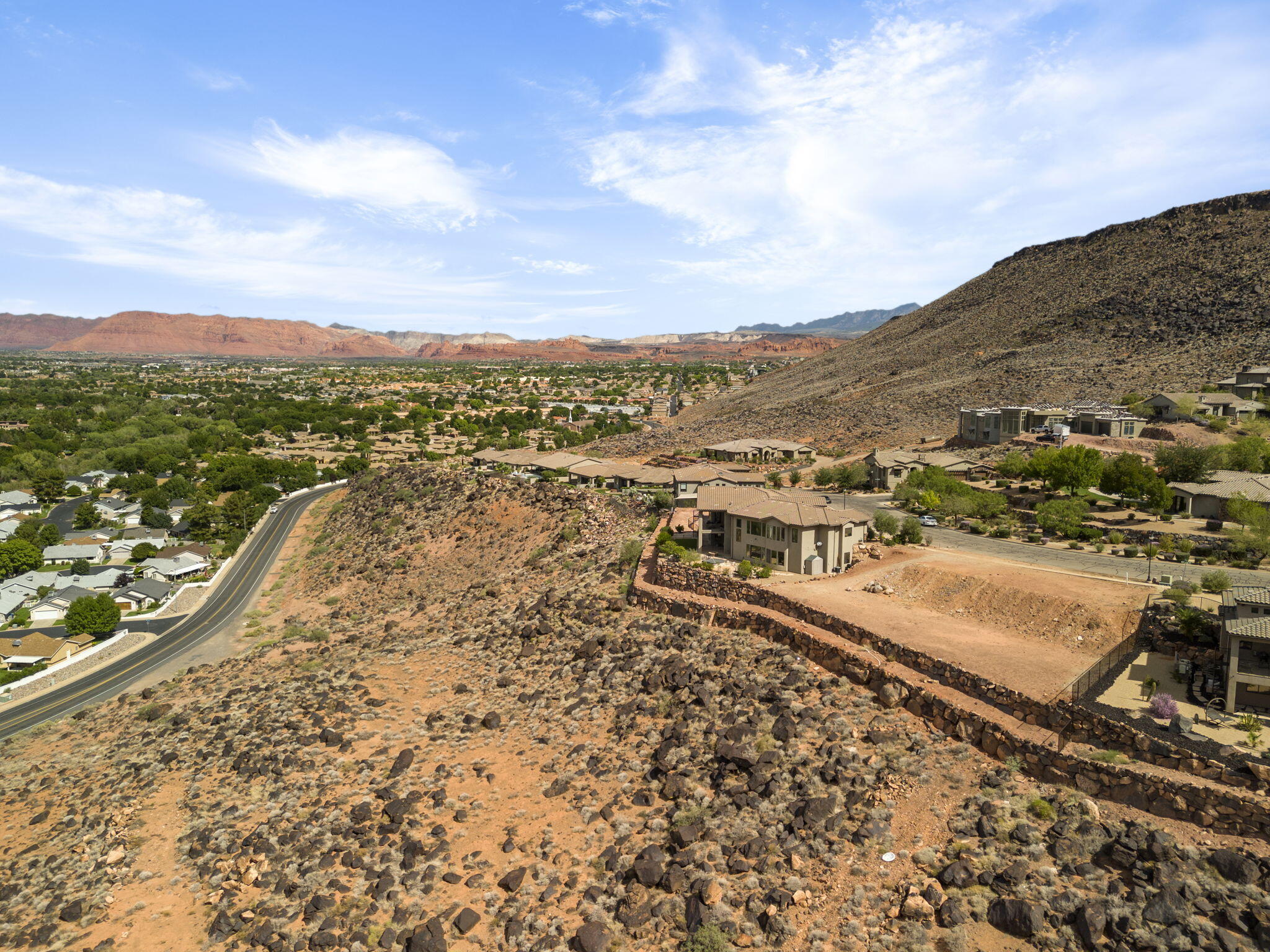 WHISPER RIDGE - Land