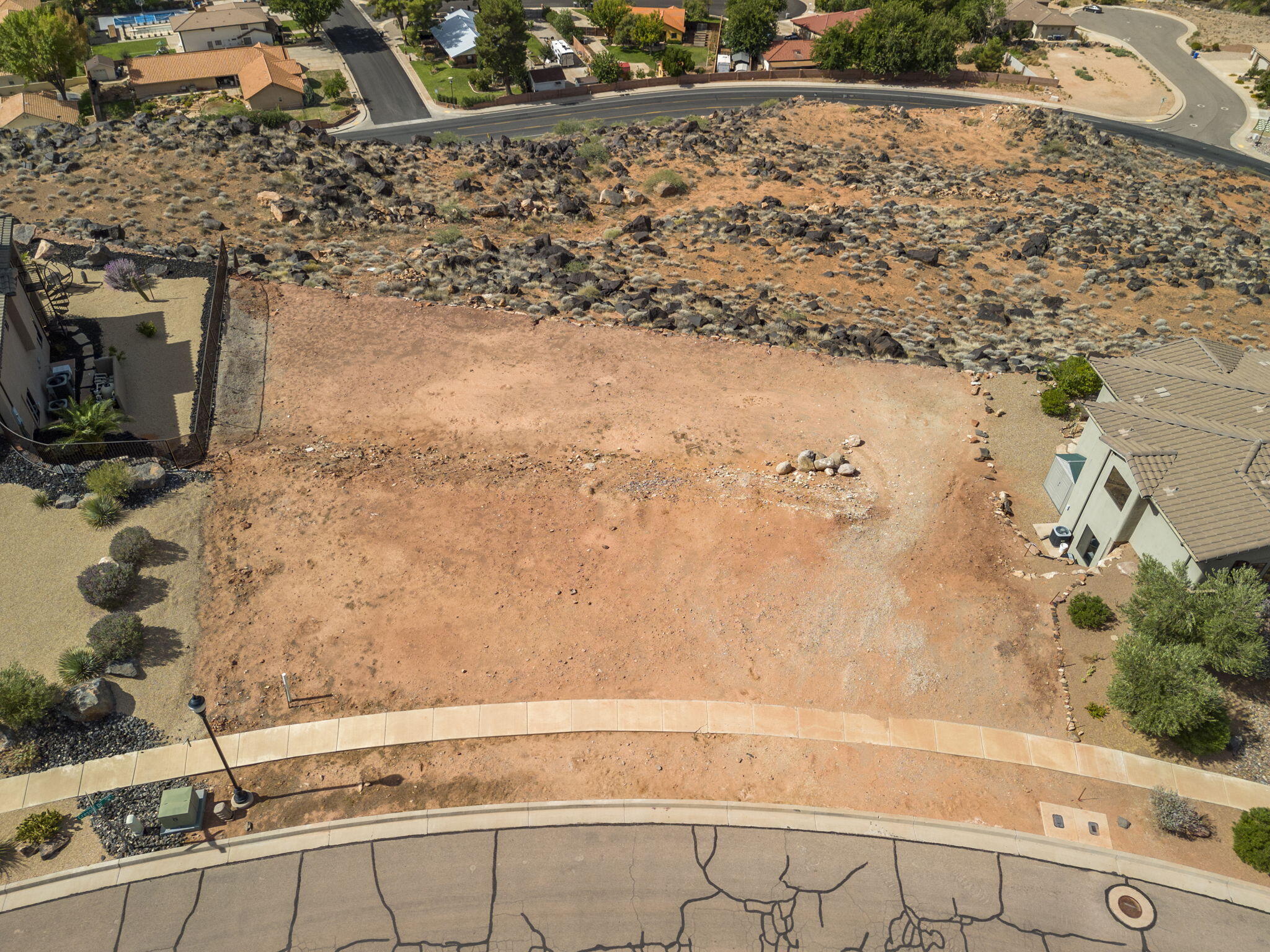 WHISPER RIDGE - Land