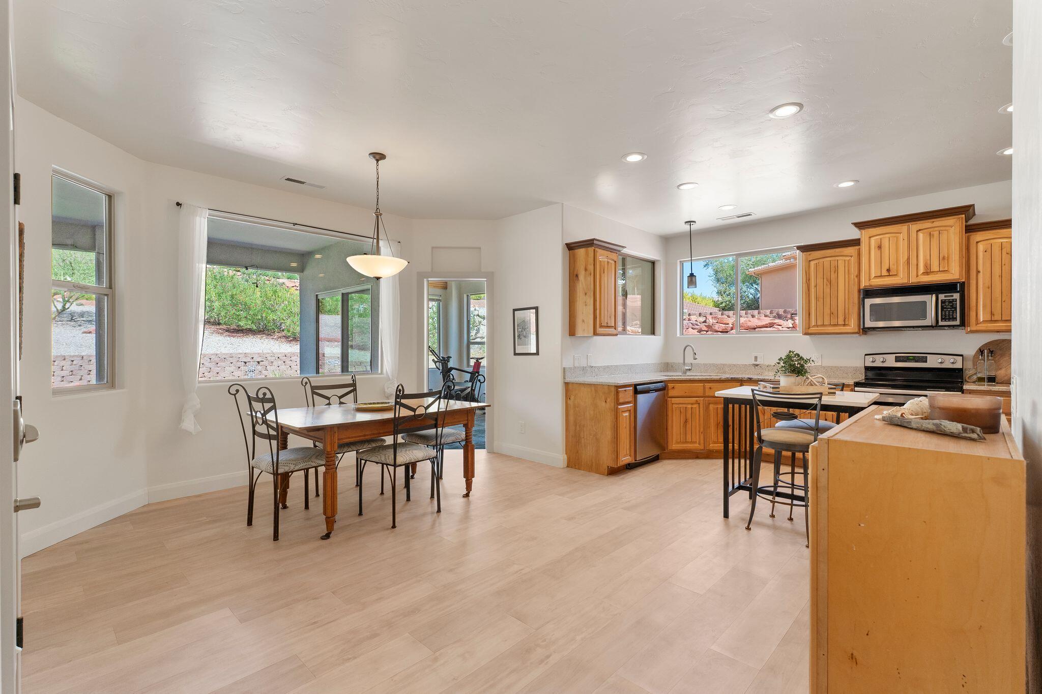 KNOLLS AT GREEN SPRING - Residential