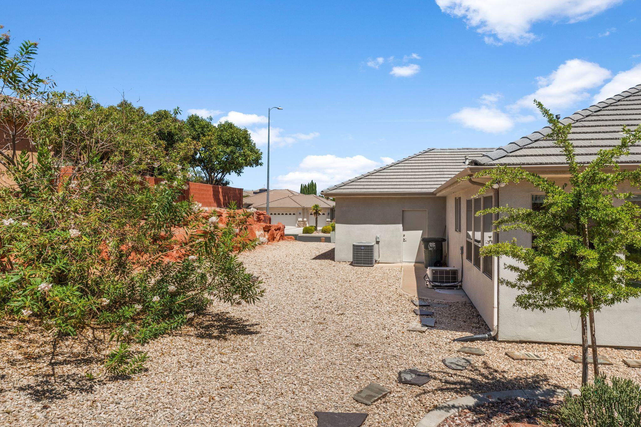 KNOLLS AT GREEN SPRING - Residential