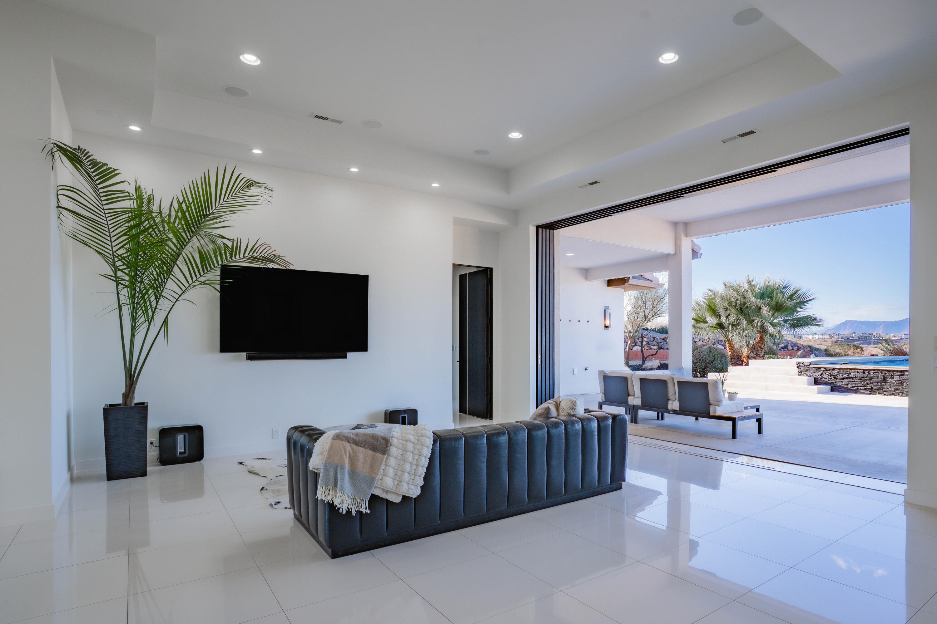 TUSCANY HILLS - Residential