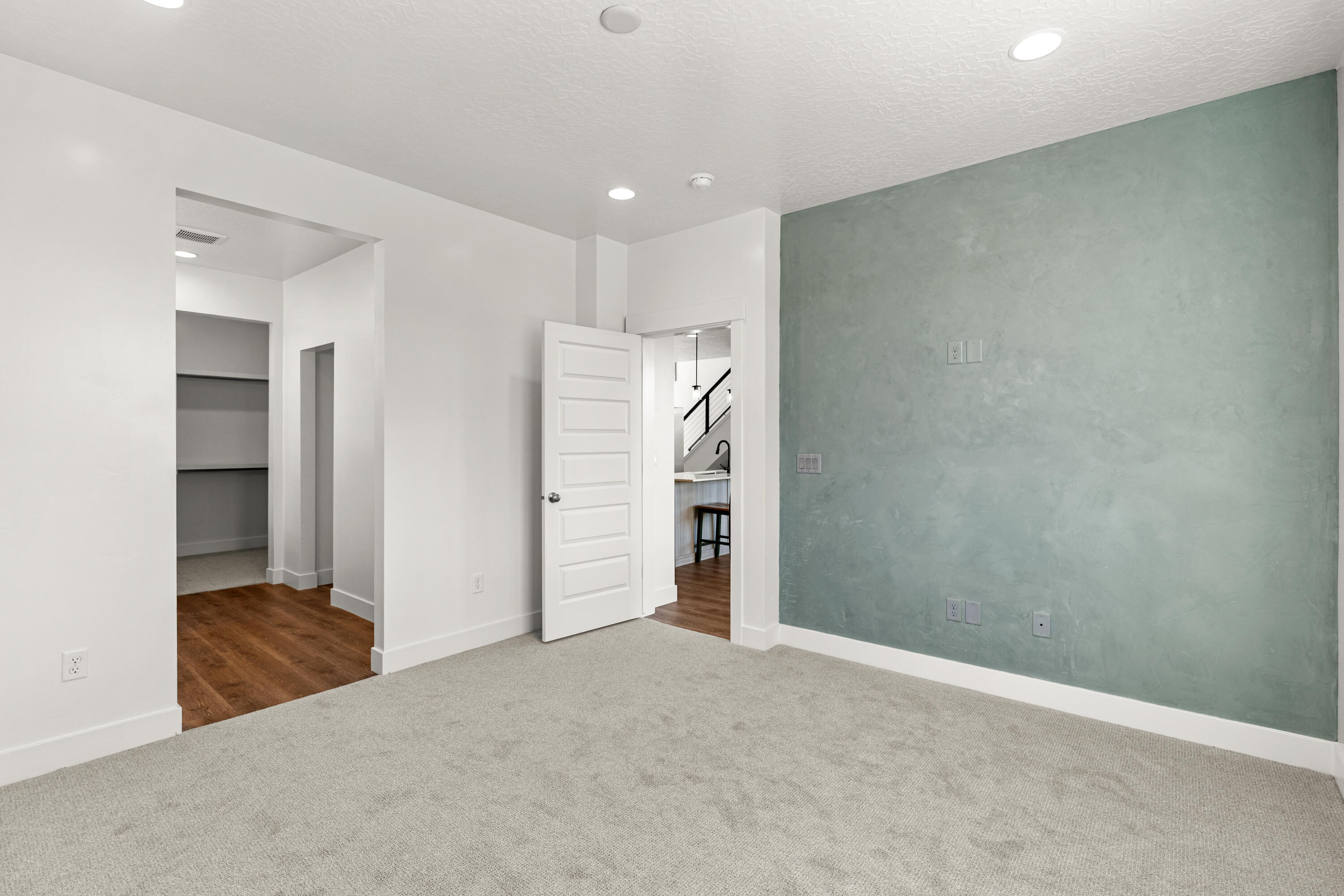 STRAWBERRY FIELDS ESTATES - Residential