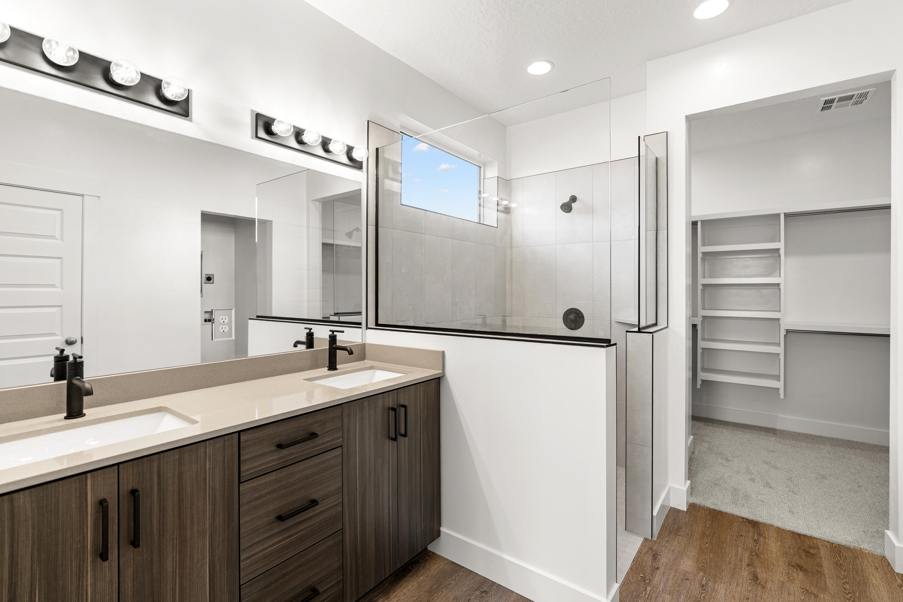 STRAWBERRY FIELDS ESTATES - Residential