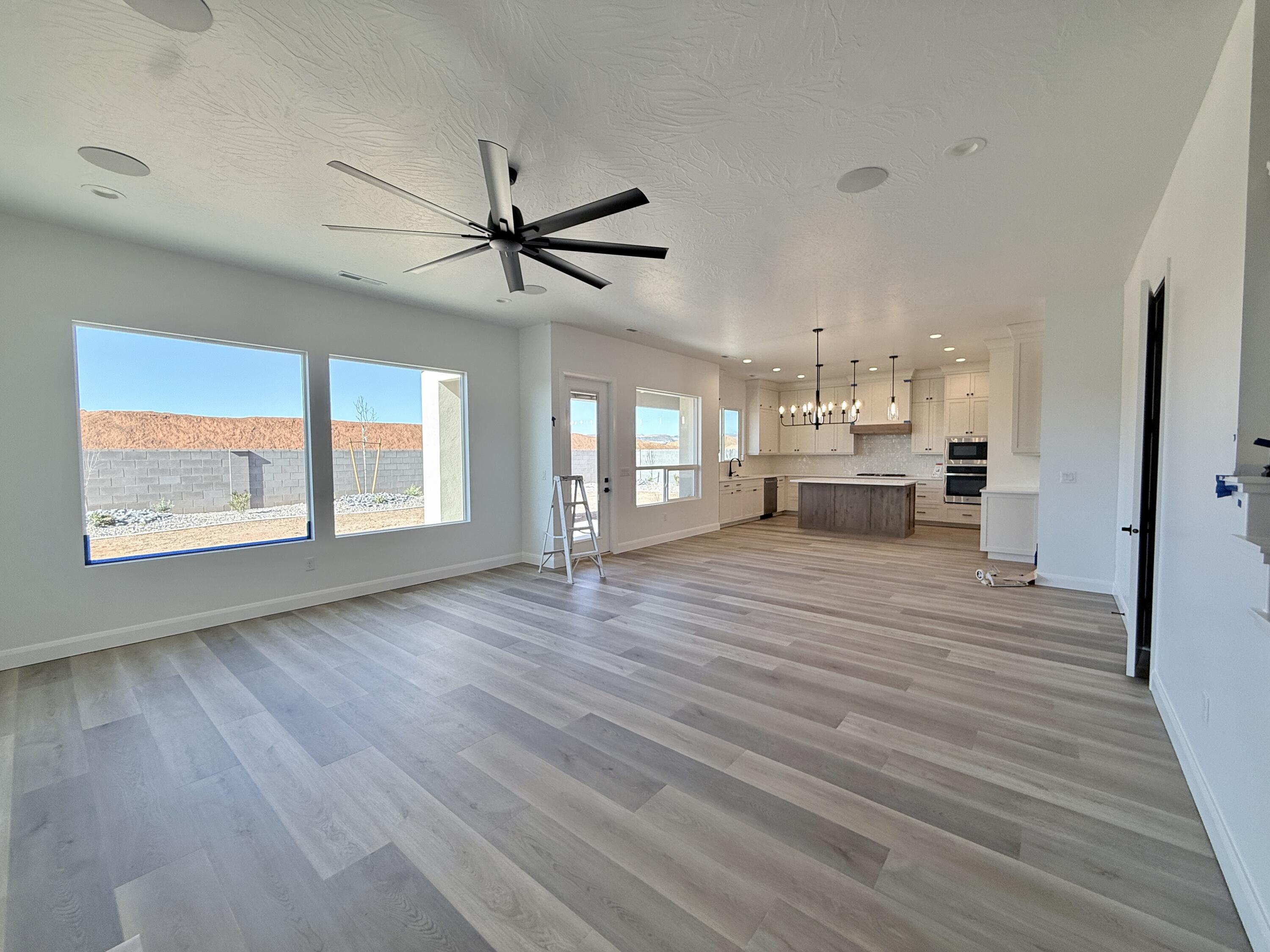 FRANKLIN FIELDS - Residential