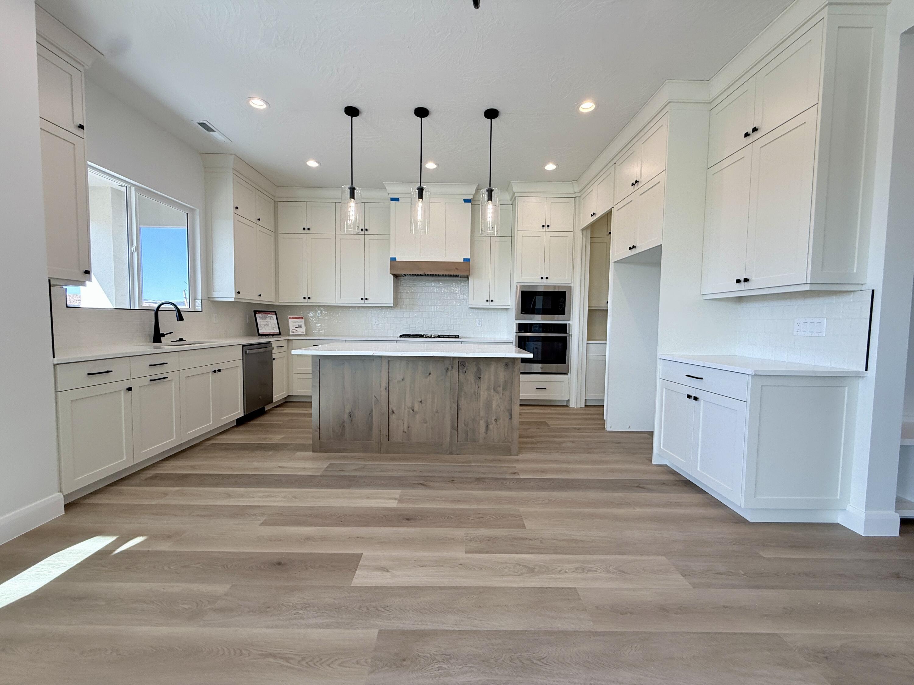 FRANKLIN FIELDS - Residential