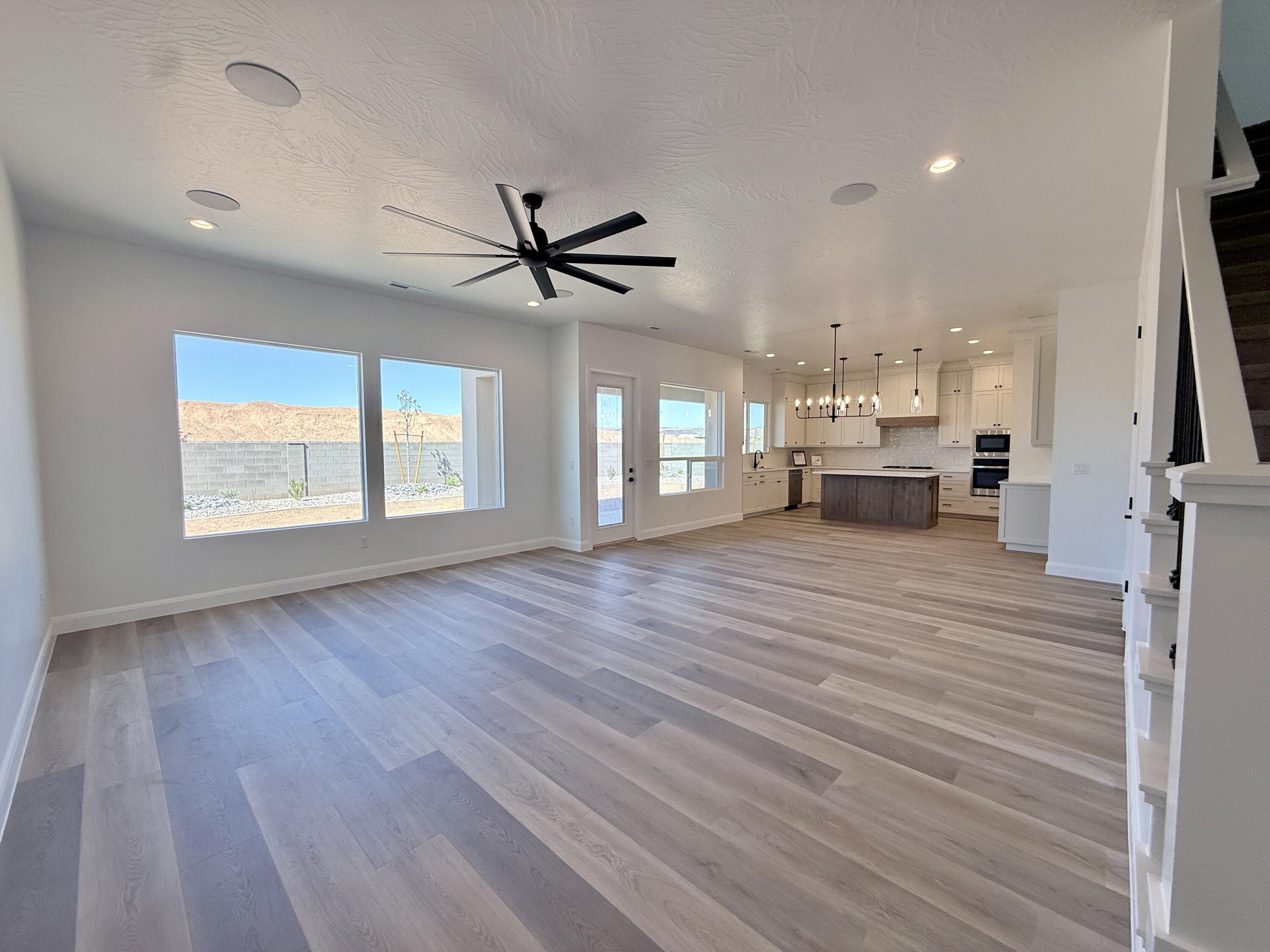 FRANKLIN FIELDS - Residential