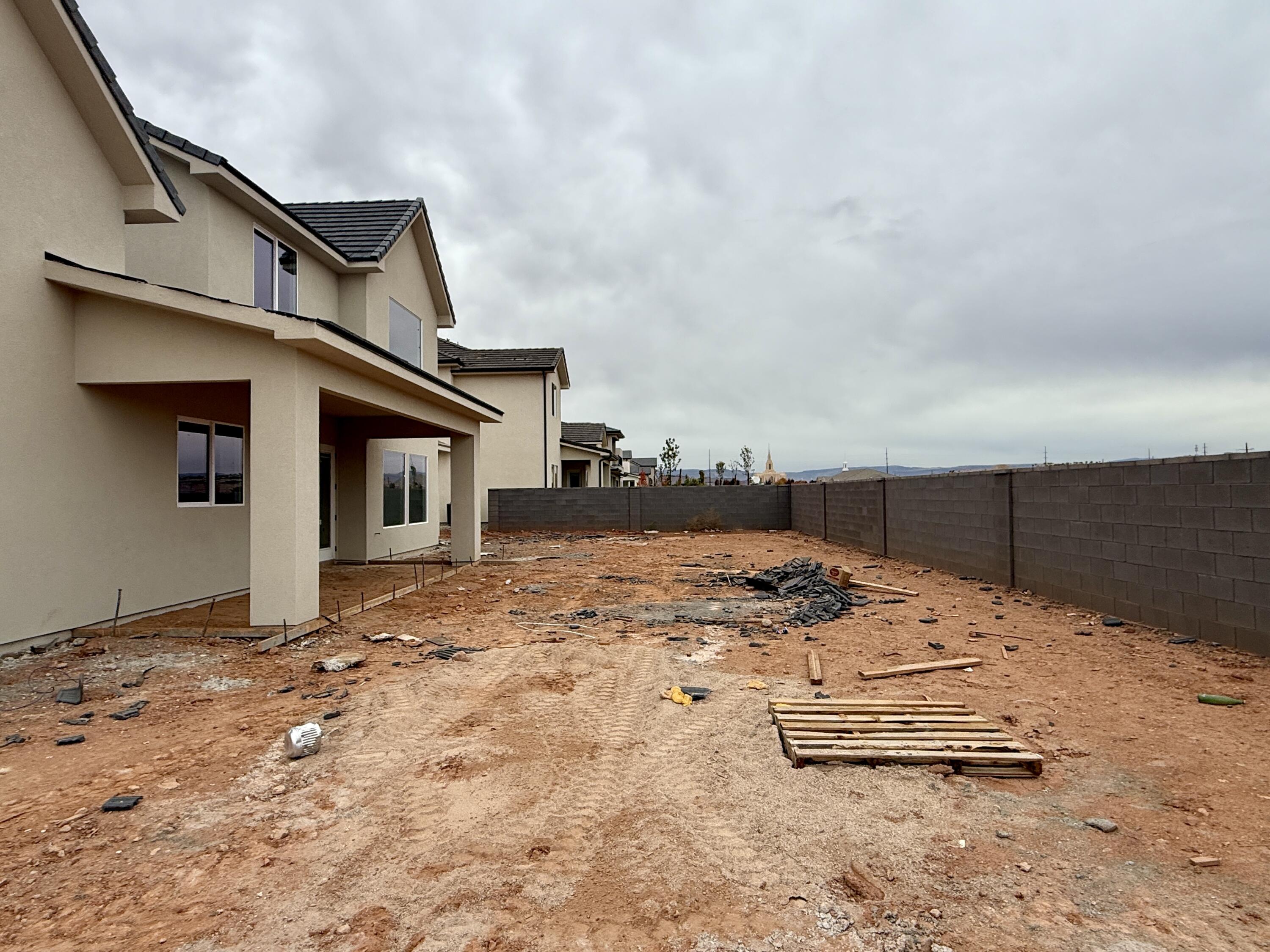 FRANKLIN FIELDS - Residential