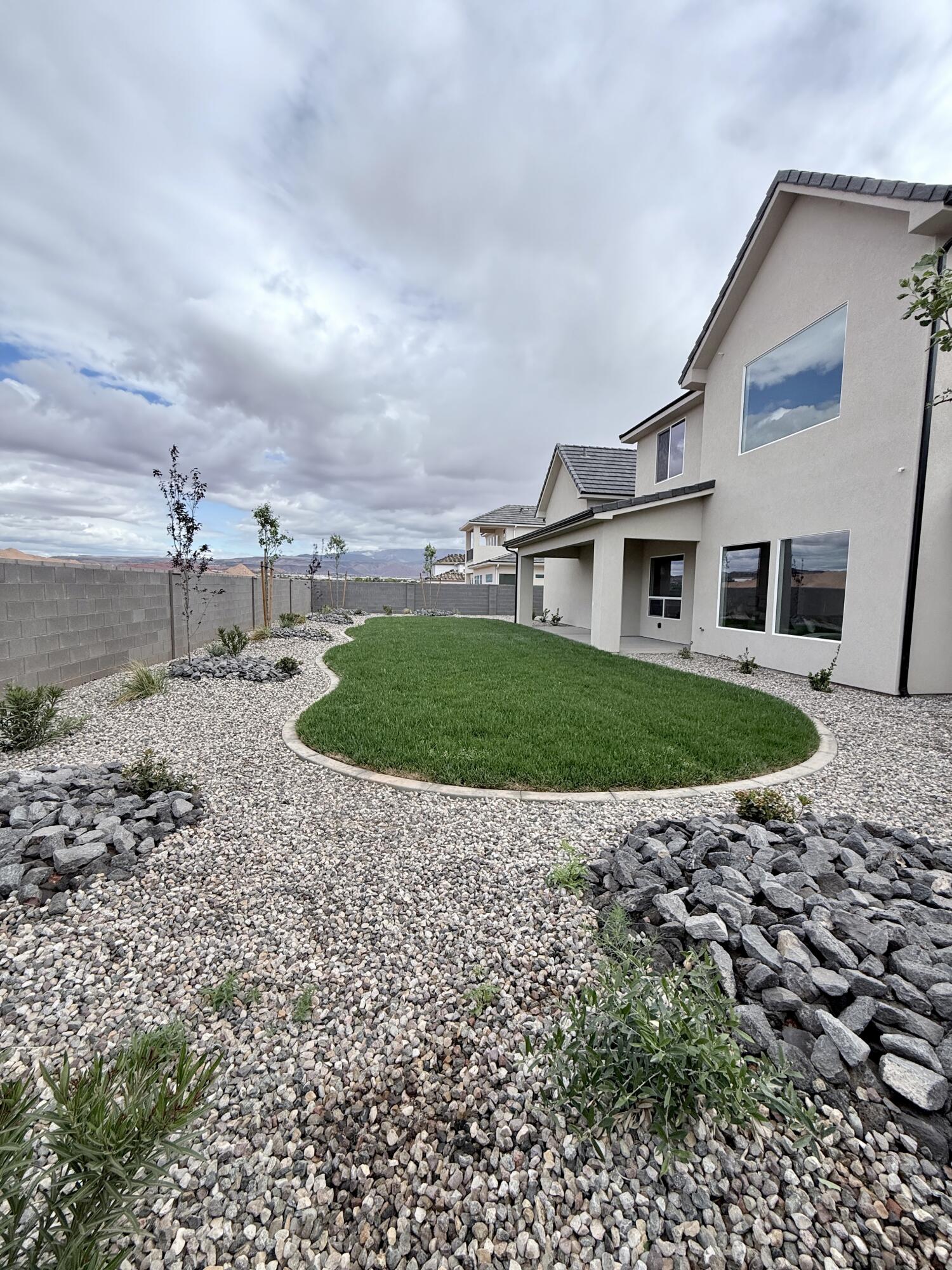 FRANKLIN FIELDS - Residential