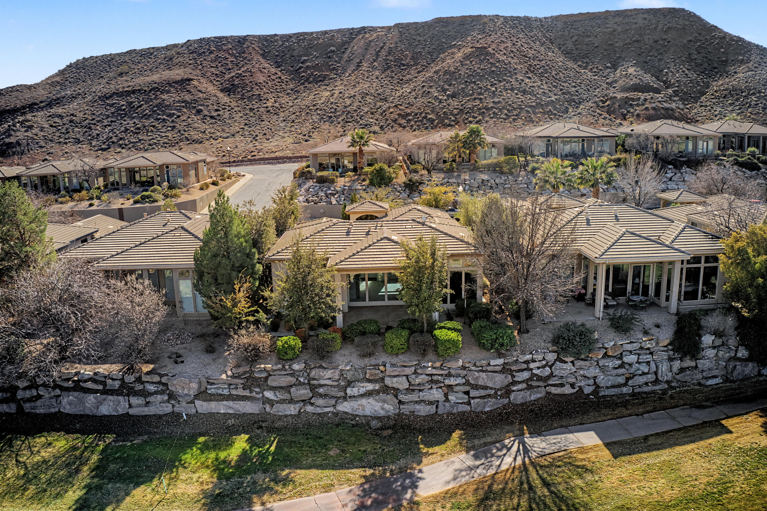 BELLSERA TOWNHOMES AT SUNBROOK - Residential