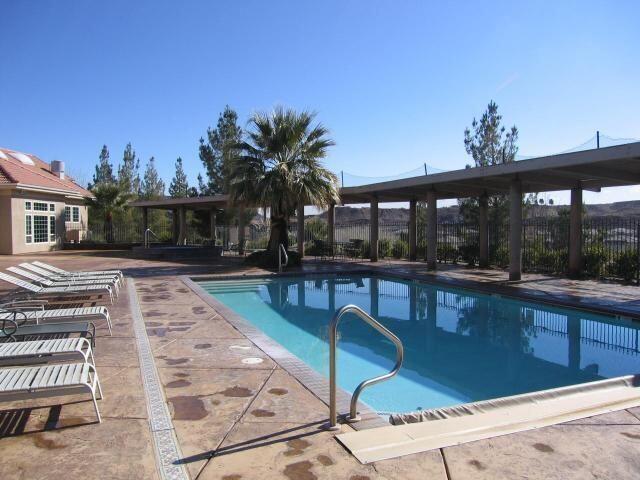 BELLSERA TOWNHOMES AT SUNBROOK - Residential